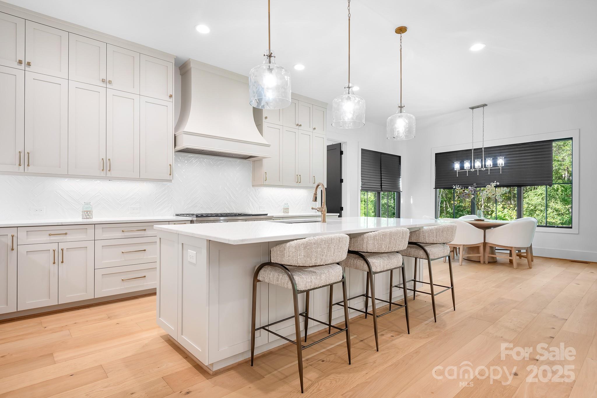 136 Castleview Lane Property Photo 10