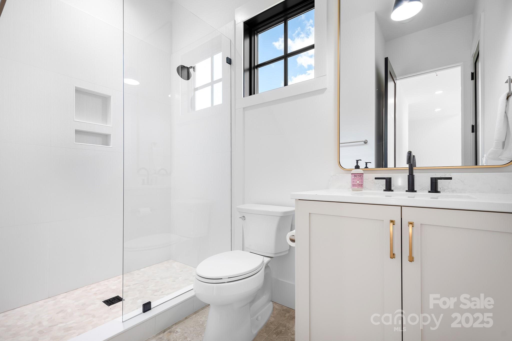 136 Castleview Lane Property Photo 22