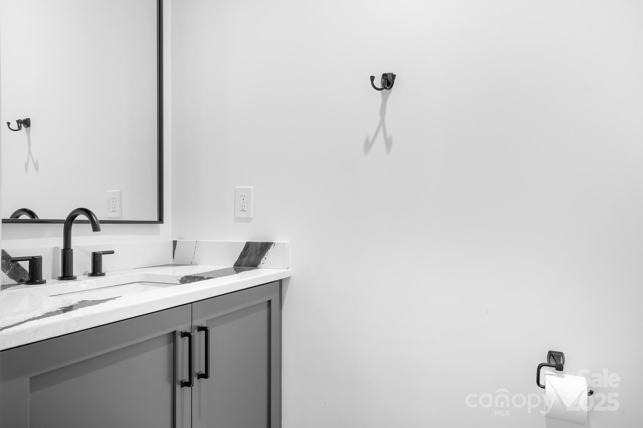 136 Castleview Lane Property Photo 28