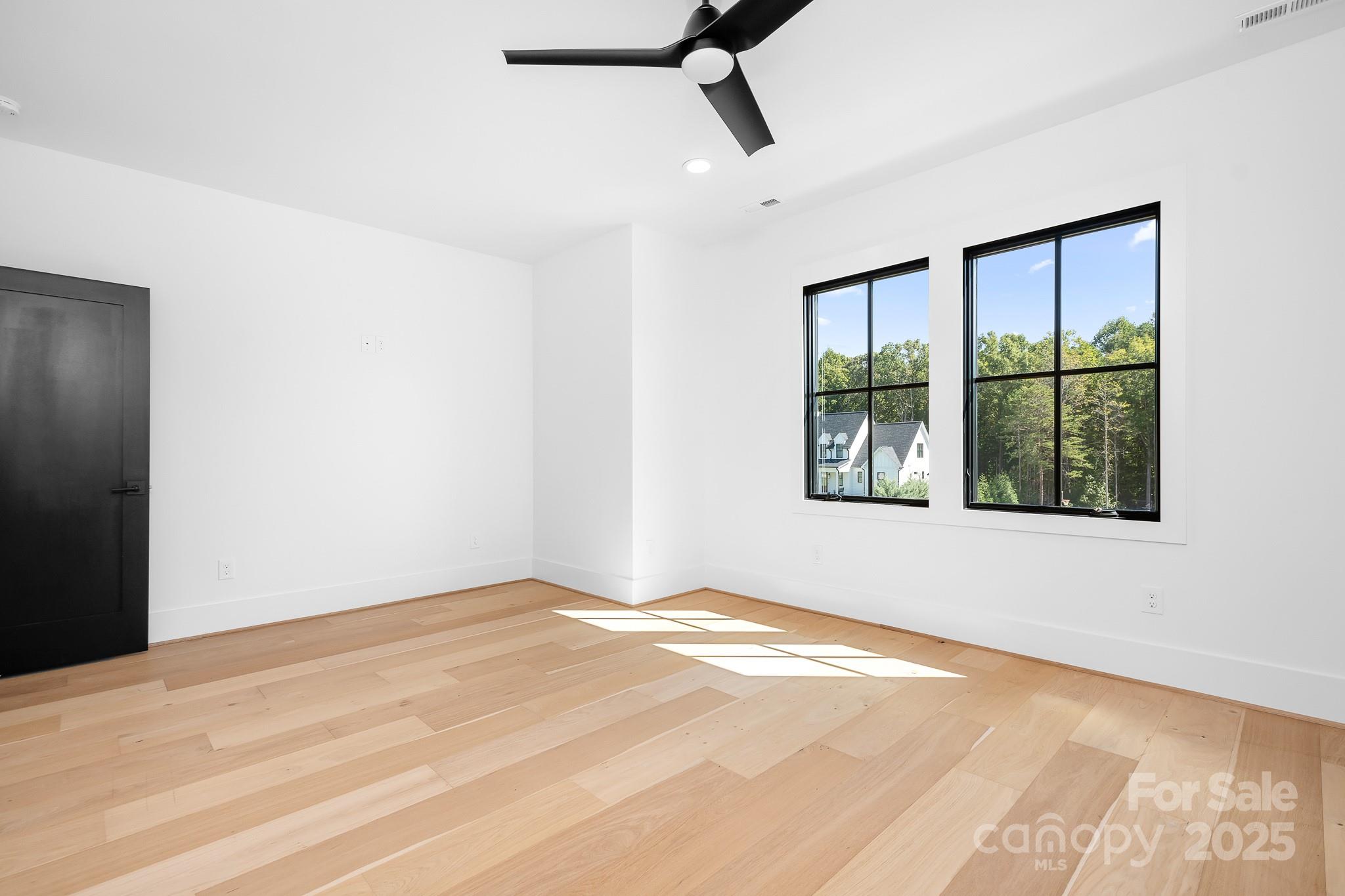 136 Castleview Lane Property Photo 31