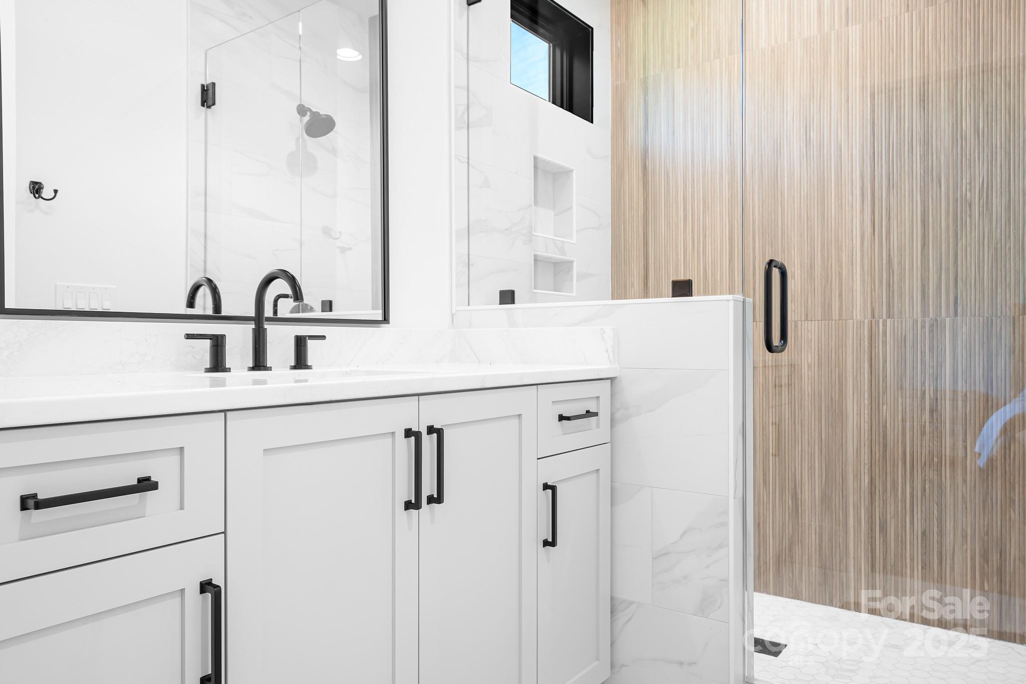 136 Castleview Lane Property Photo 32