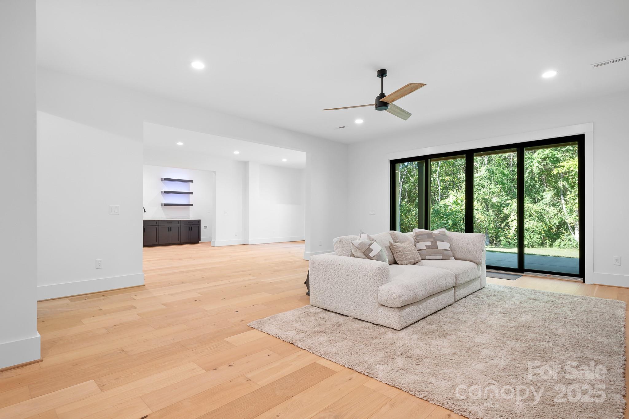 136 Castleview Lane Property Photo 34