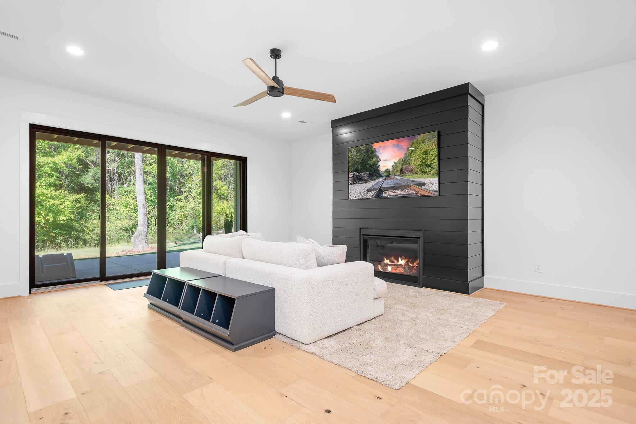 136 Castleview Lane Property Photo 35