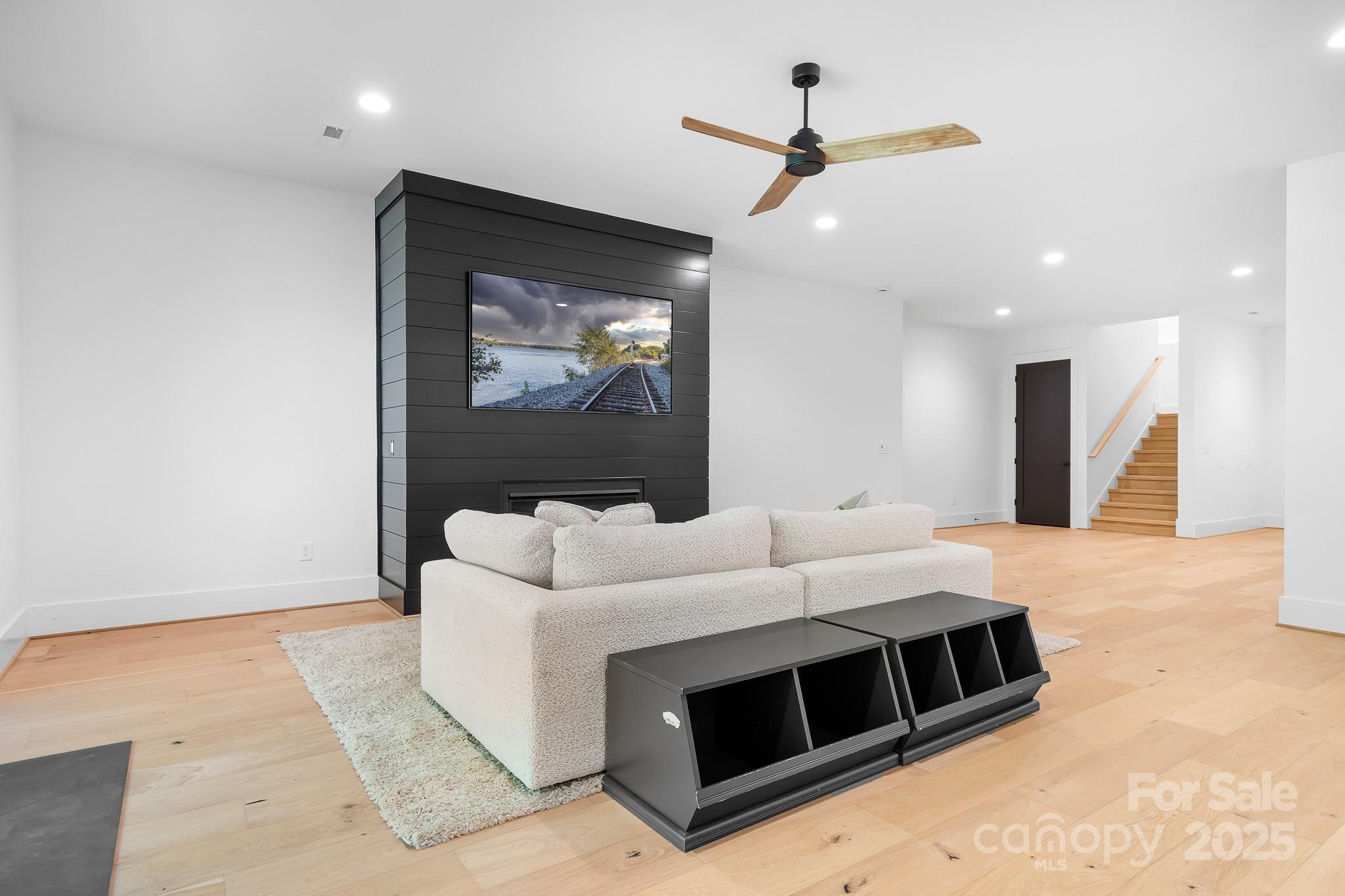 136 Castleview Lane Property Photo 36