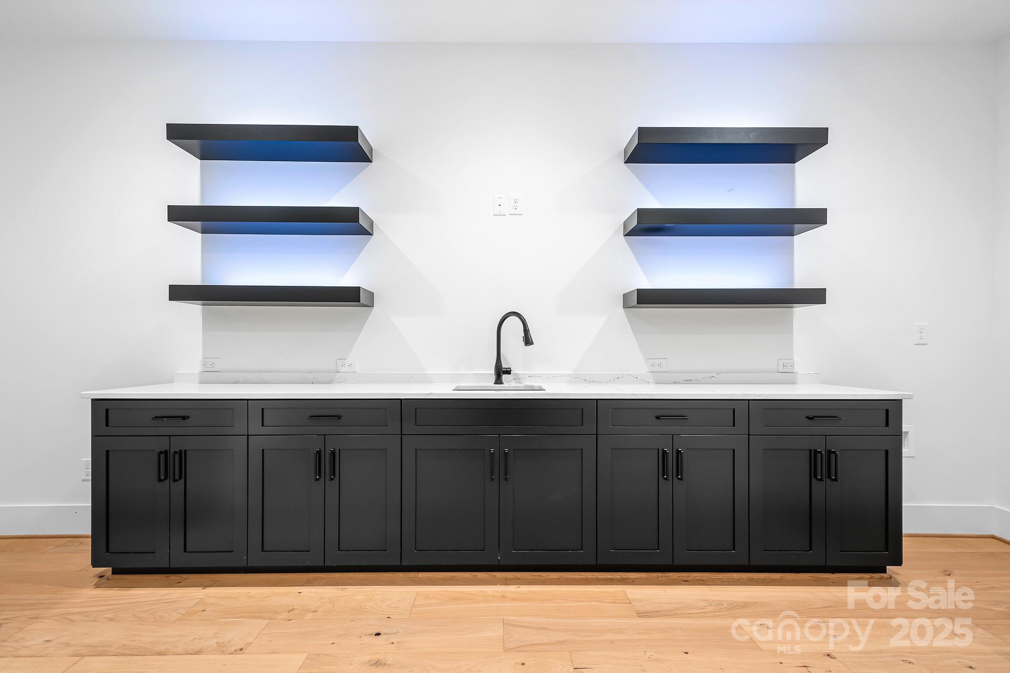 136 Castleview Lane Property Photo 38