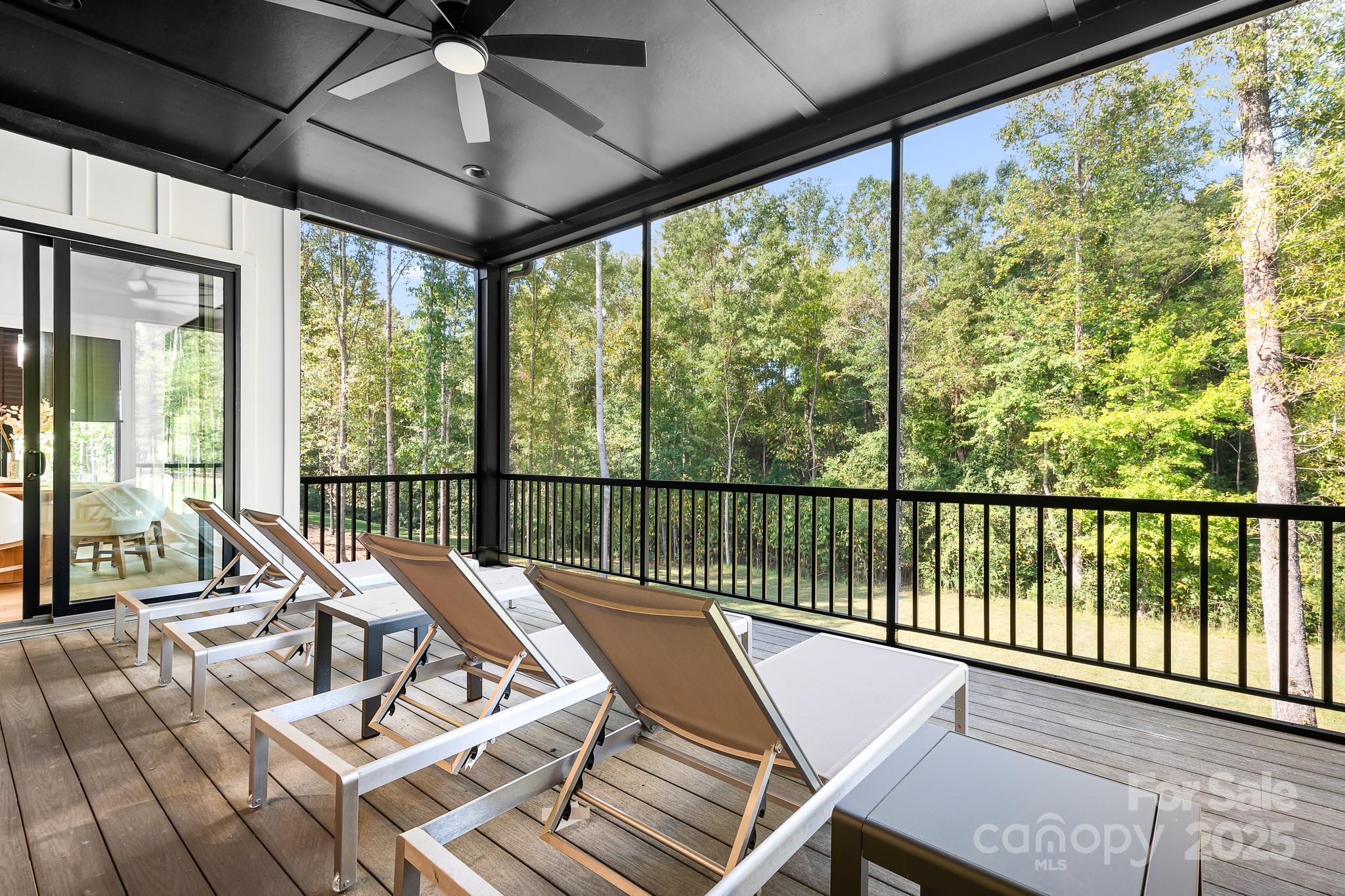 136 Castleview Lane Property Photo 43