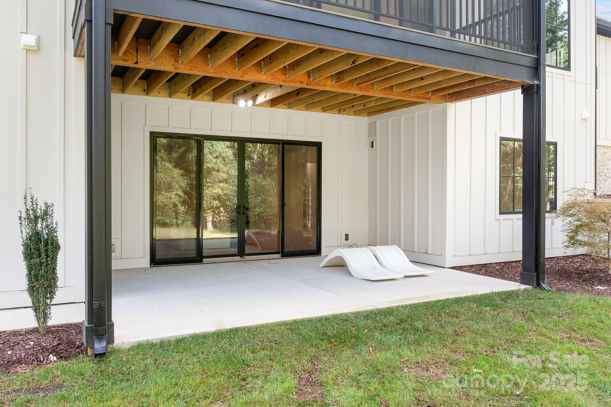 136 Castleview Lane Property Photo 44