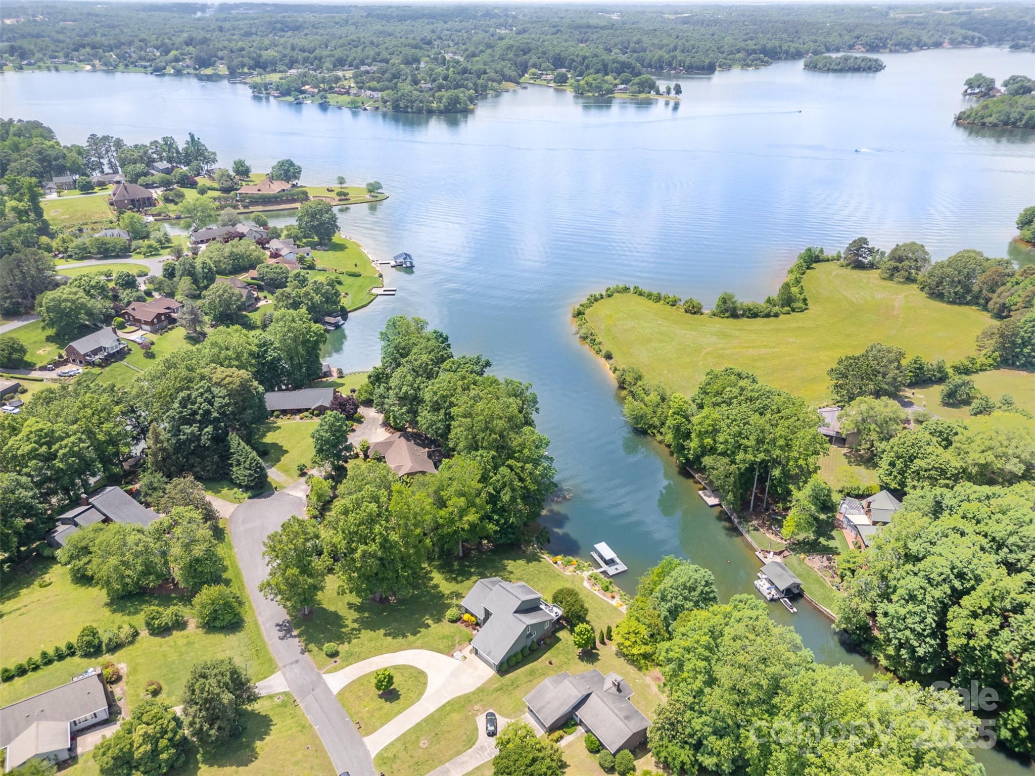 3005 Vernell Lane Property Photo 3