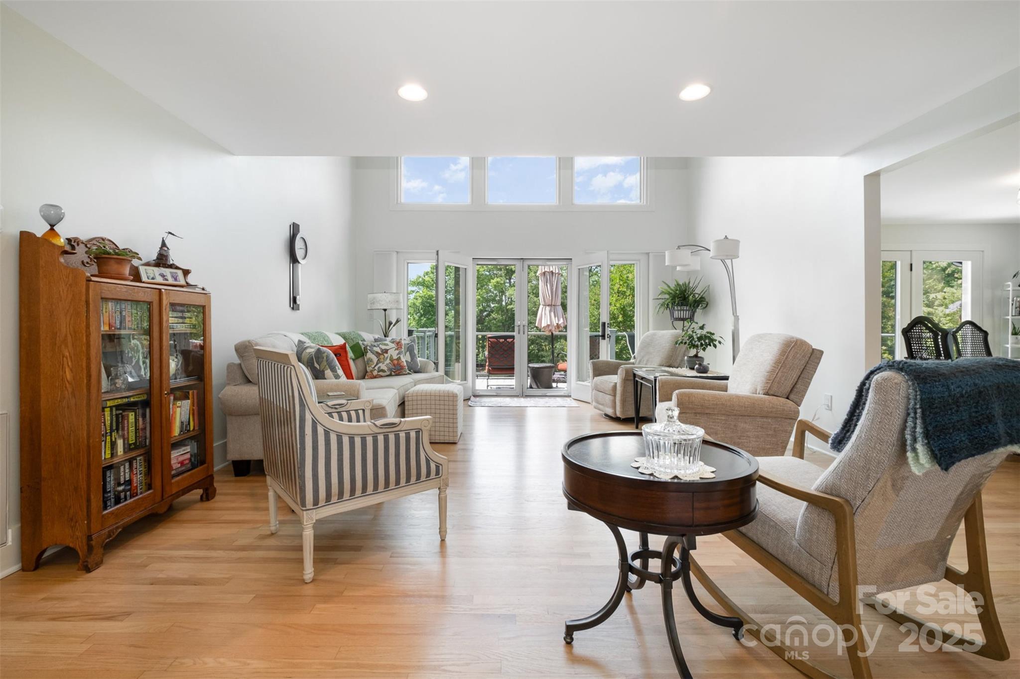 3005 Vernell Lane Property Photo 8