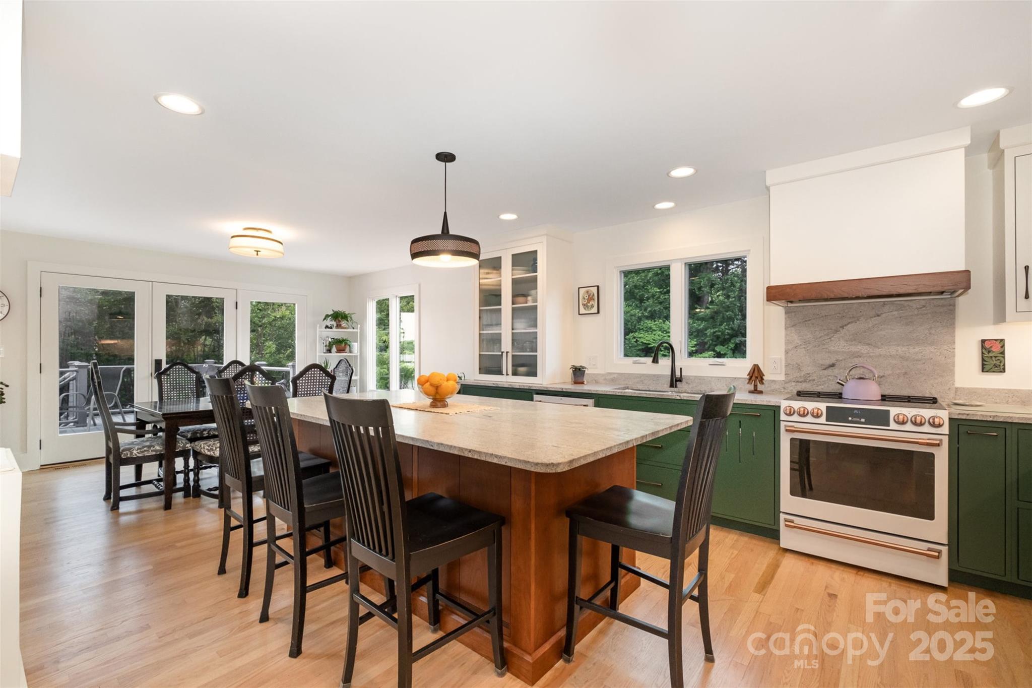 3005 Vernell Lane Property Photo 11