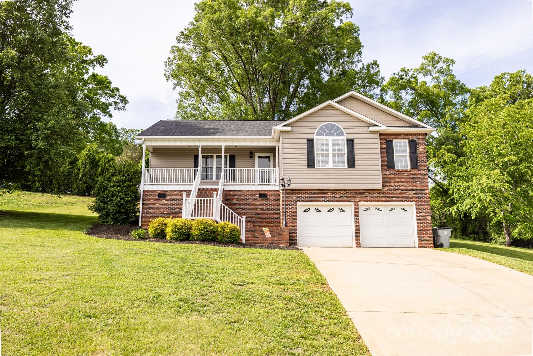 2139 Olde Farm Road Property Photo