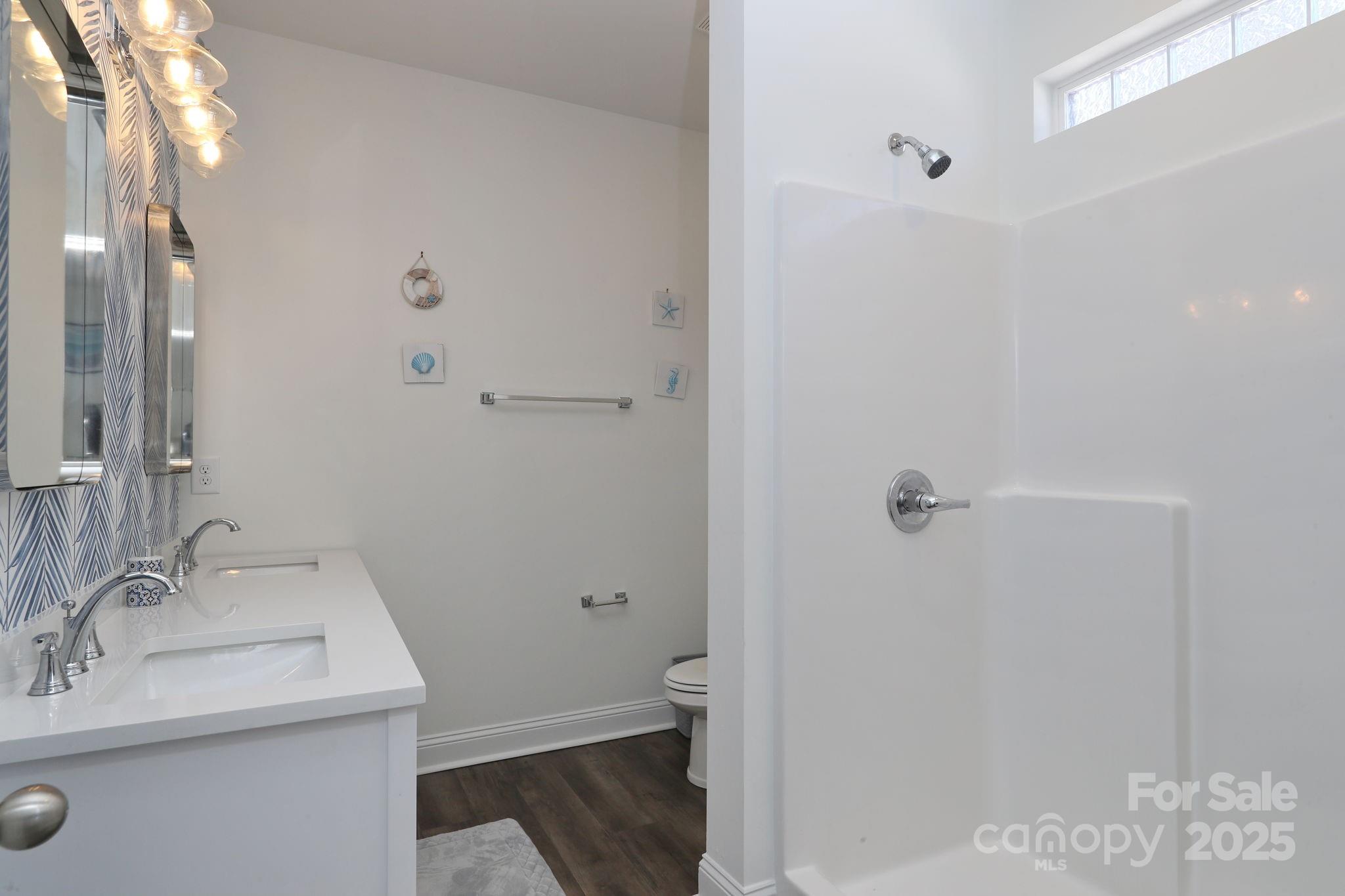 412 N Oak Street Property Photo 13