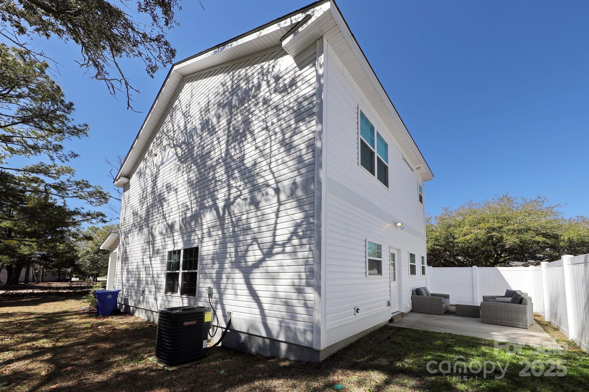 412 N Oak Street Property Photo 19