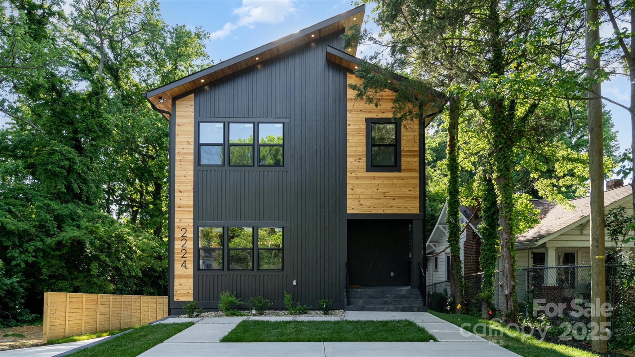 2224 Highland Street Property Photo