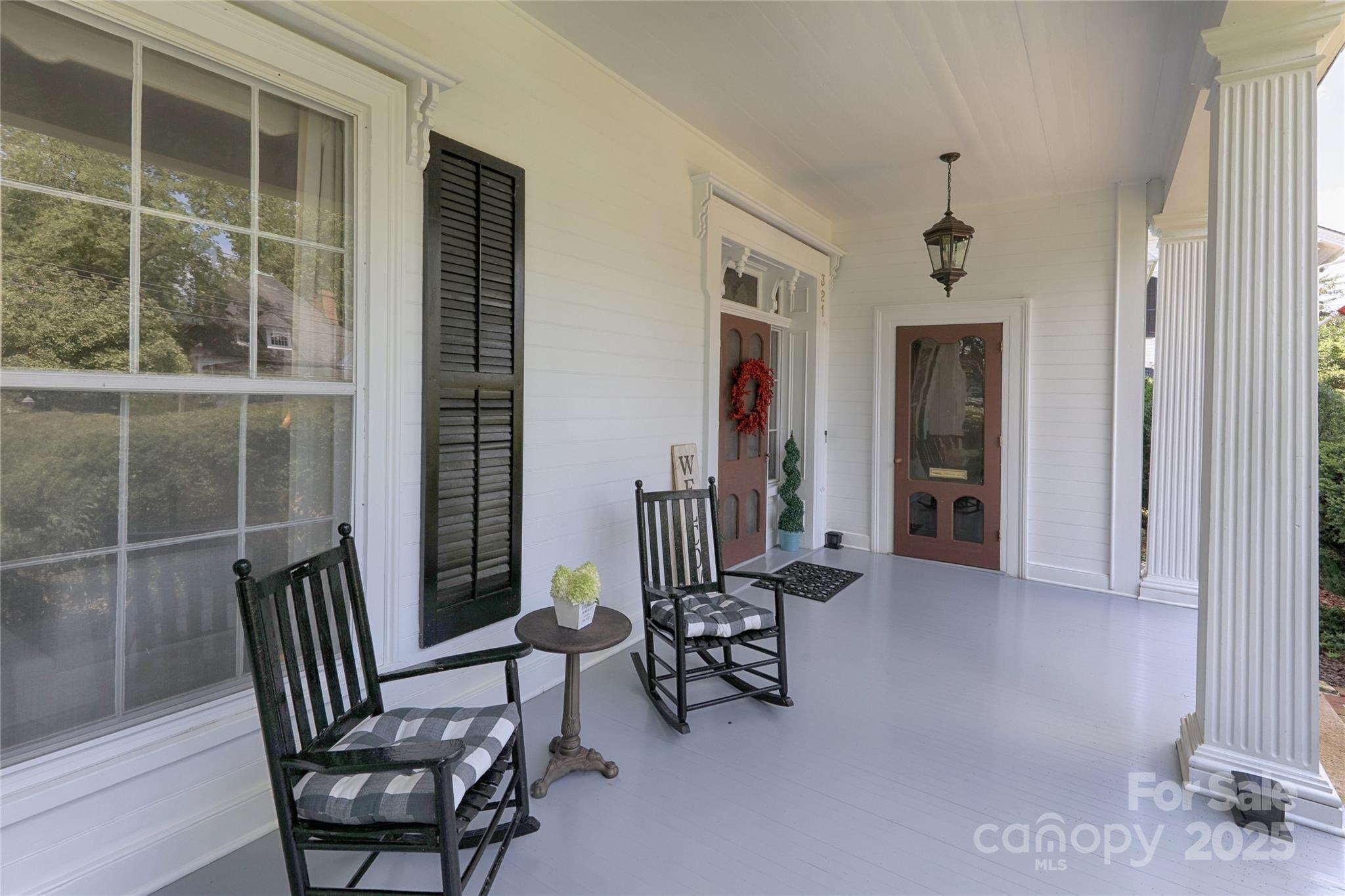 321 W Bank Street Property Photo 6