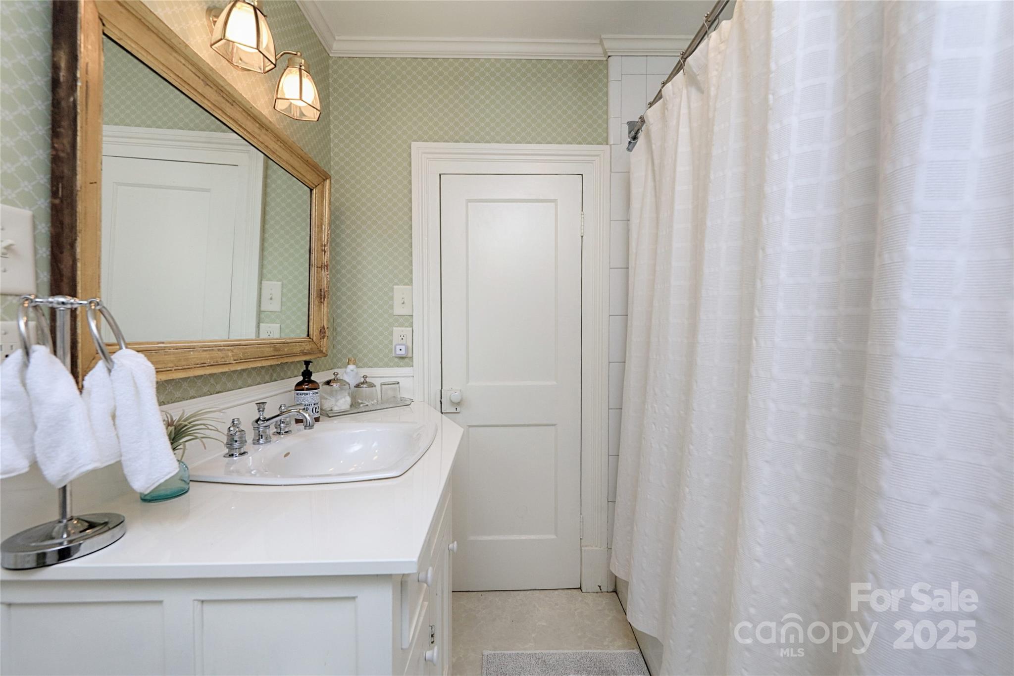 321 W Bank Street Property Photo 25