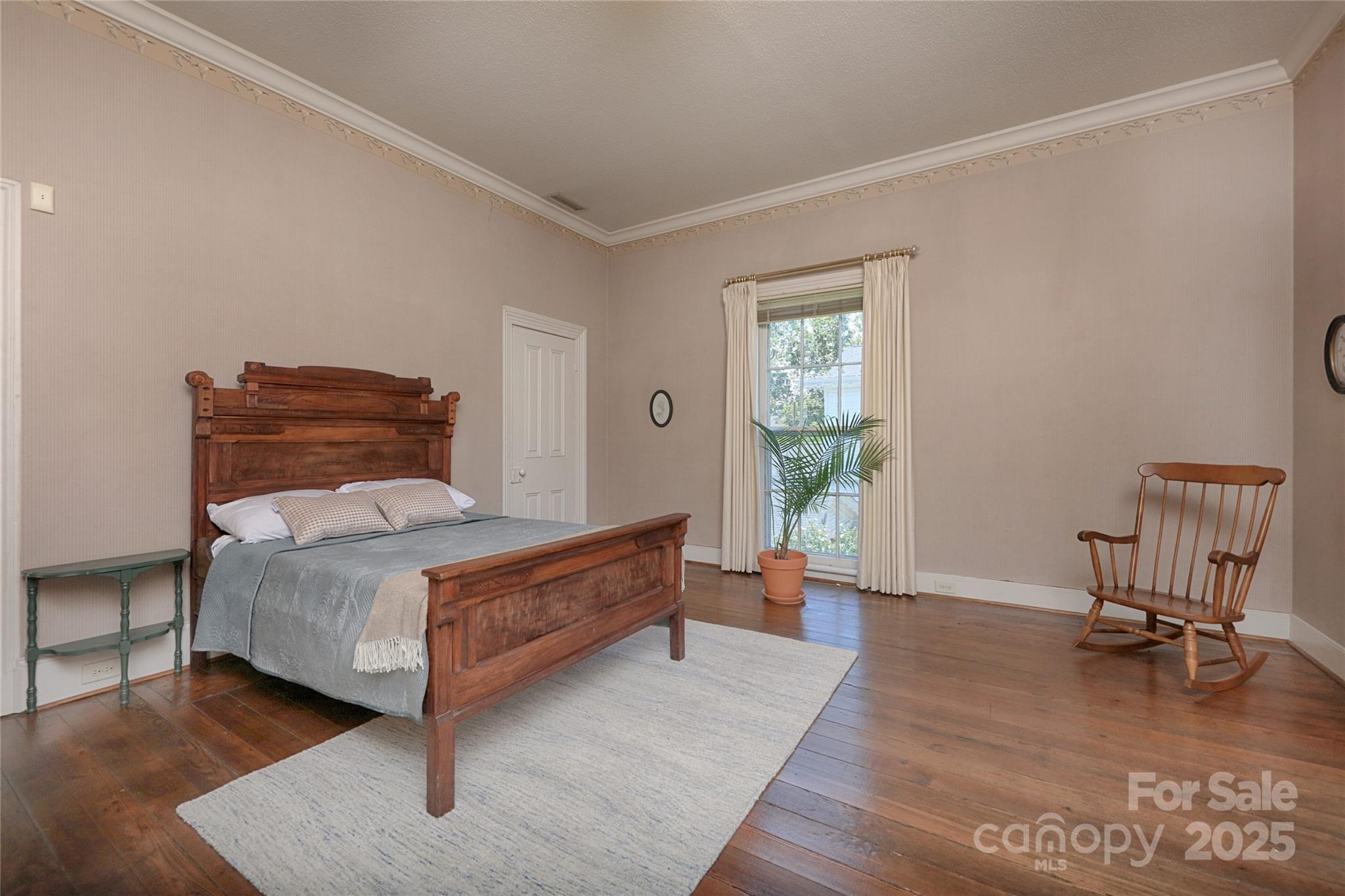 321 W Bank Street Property Photo 33