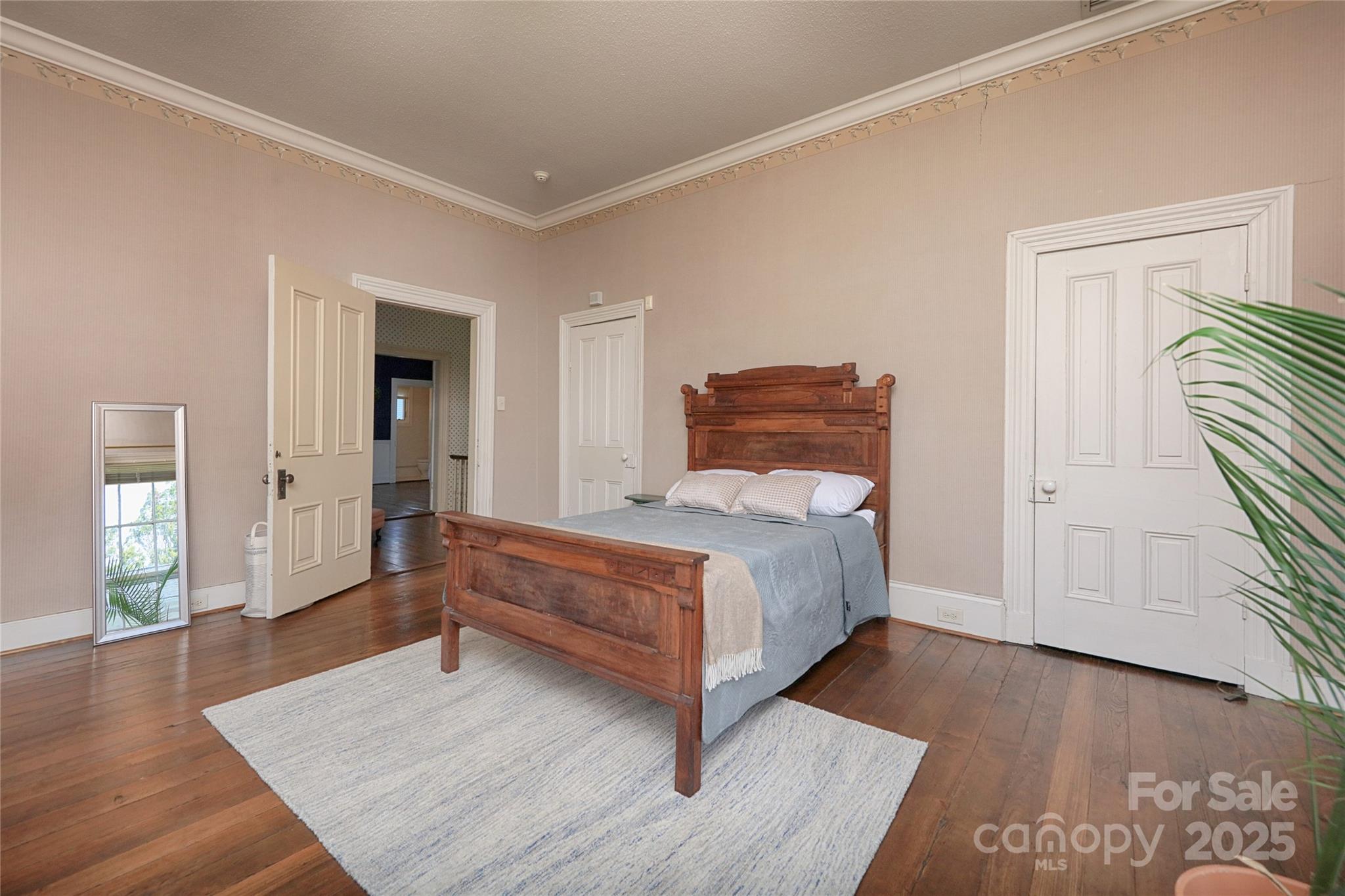 321 W Bank Street Property Photo 35
