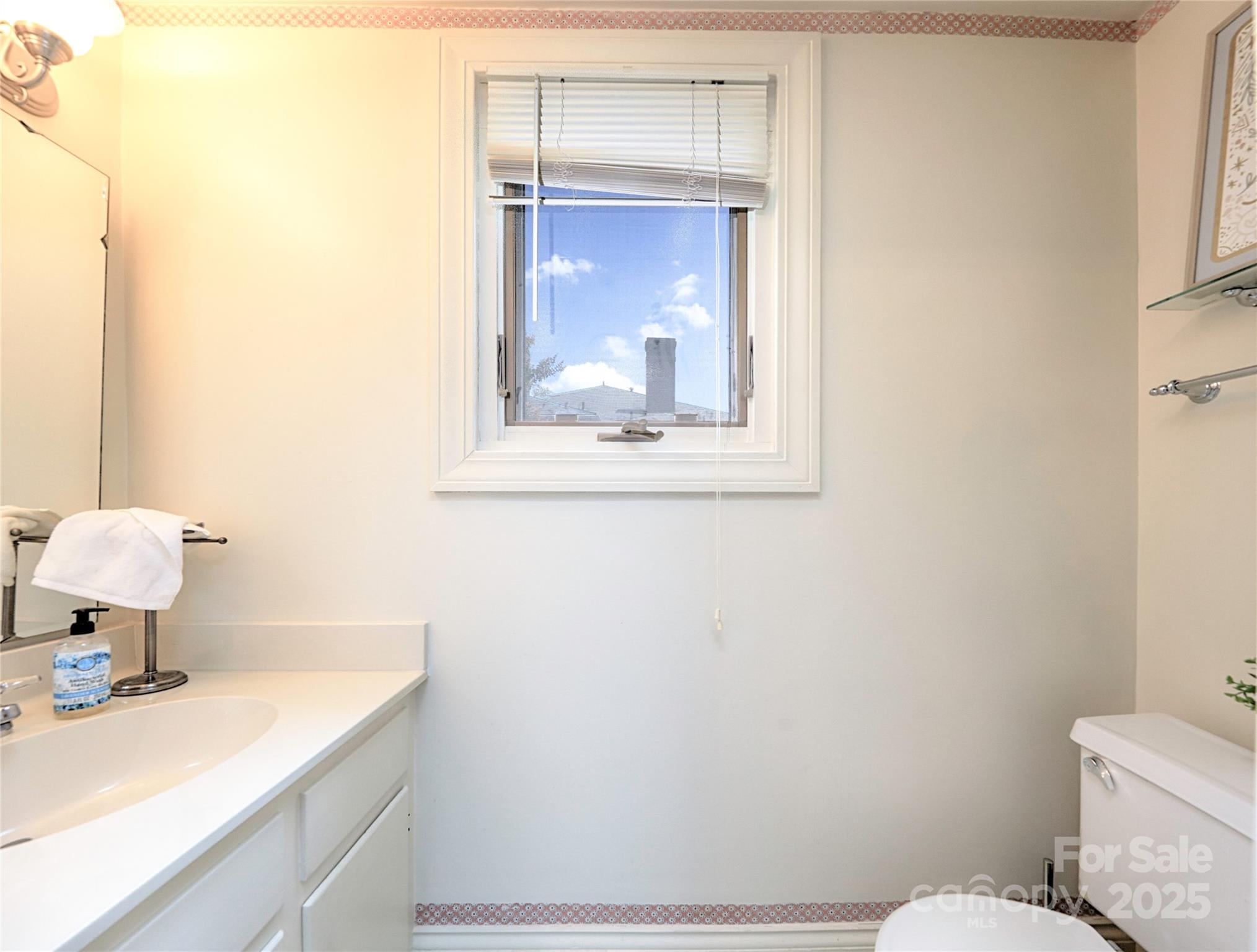 321 W Bank Street Property Photo 38