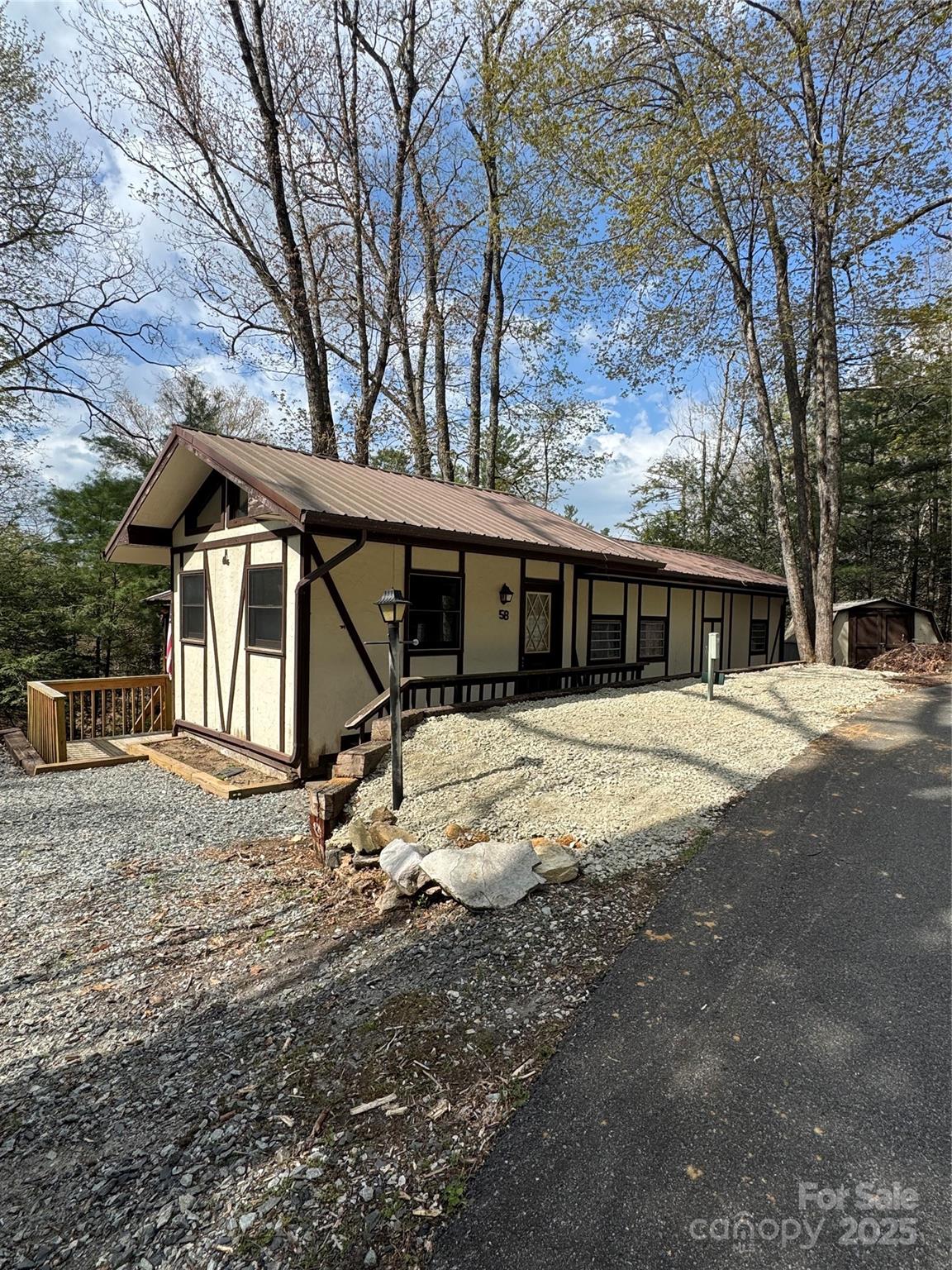 58 Sourwood Knoll Property Photo