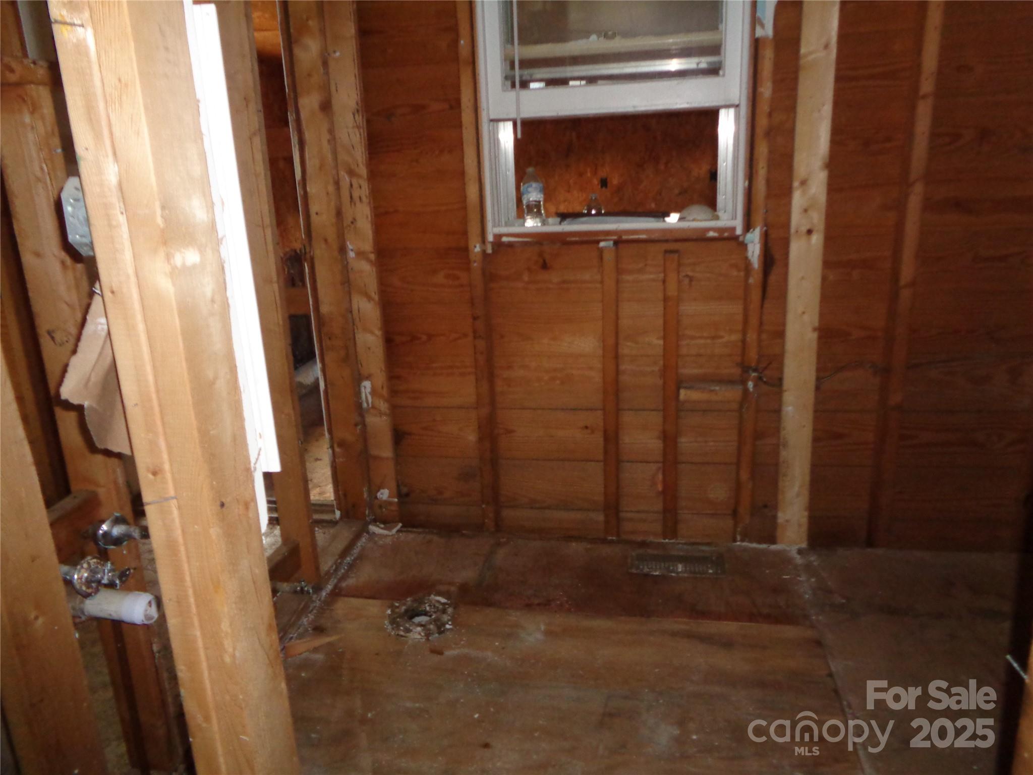 252 Rogers Street Property Photo 11