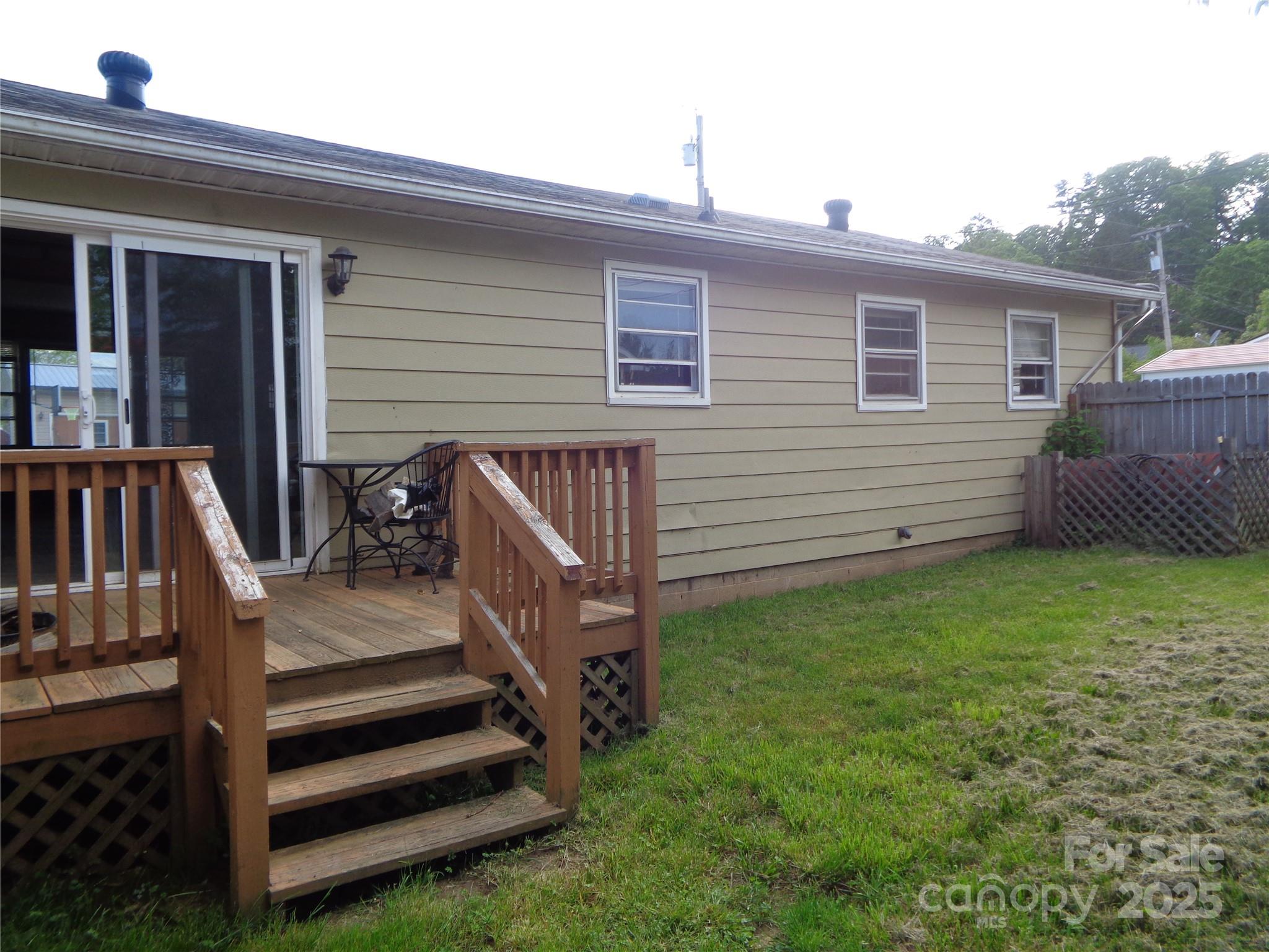 252 Rogers Street Property Photo 13