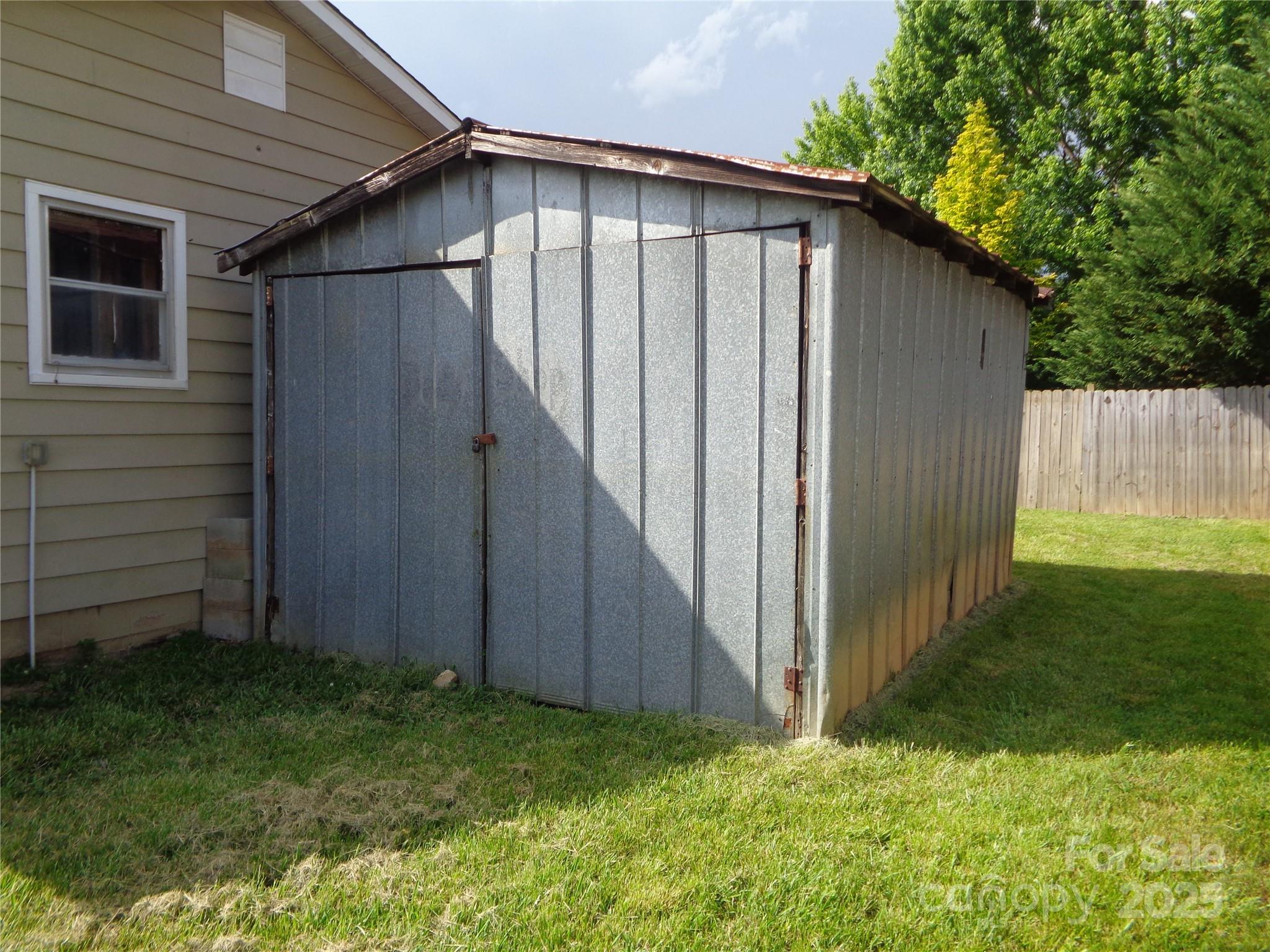 252 Rogers Street Property Photo 14