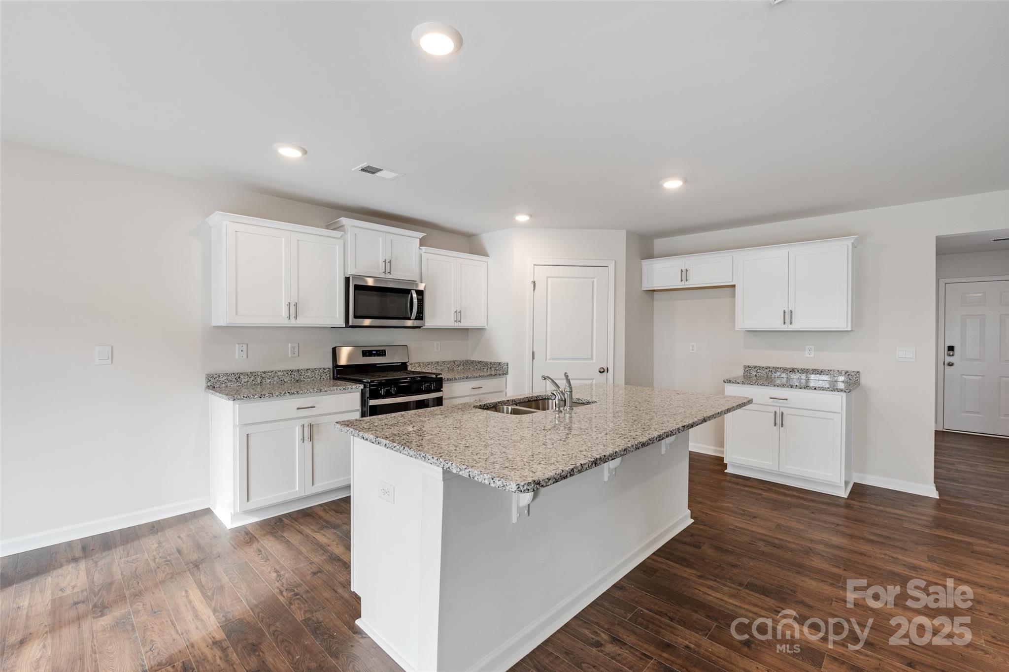 123 Creekwalk Lane Property Photo 5