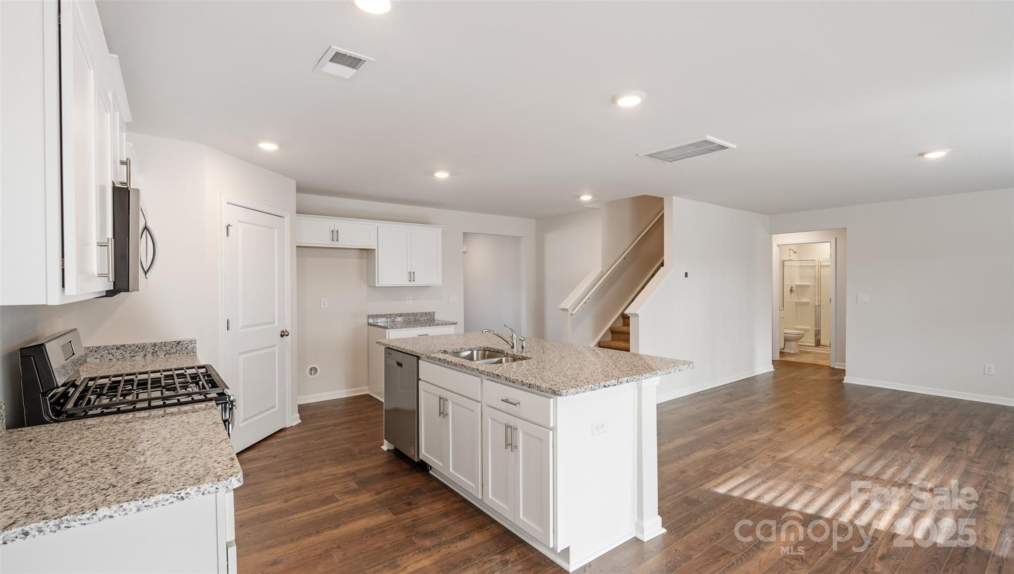 123 Creekwalk Lane Property Photo 6