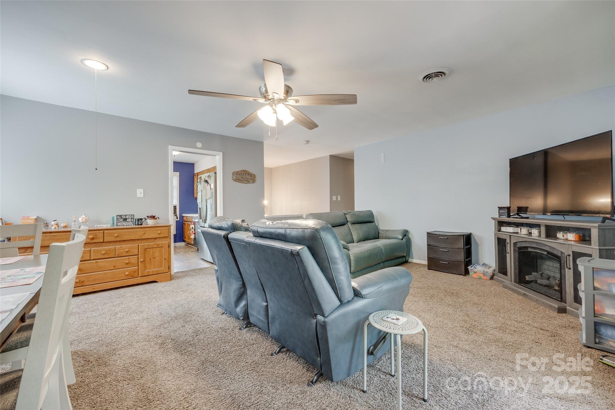 679 Fairforest Road Property Photo 5