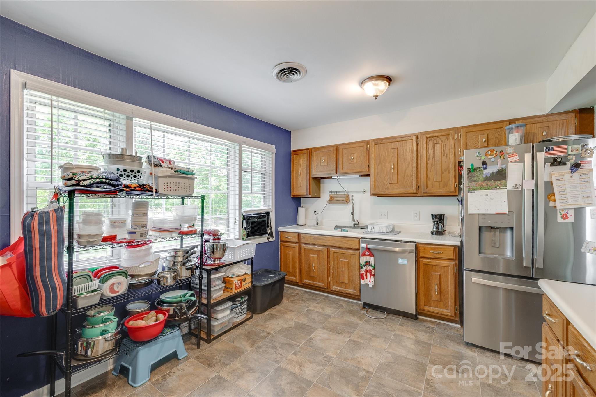 679 Fairforest Road Property Photo 7