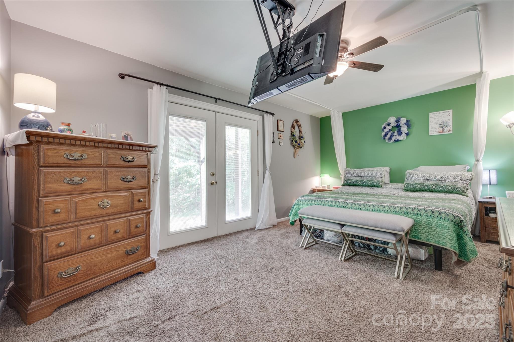 679 Fairforest Road Property Photo 12