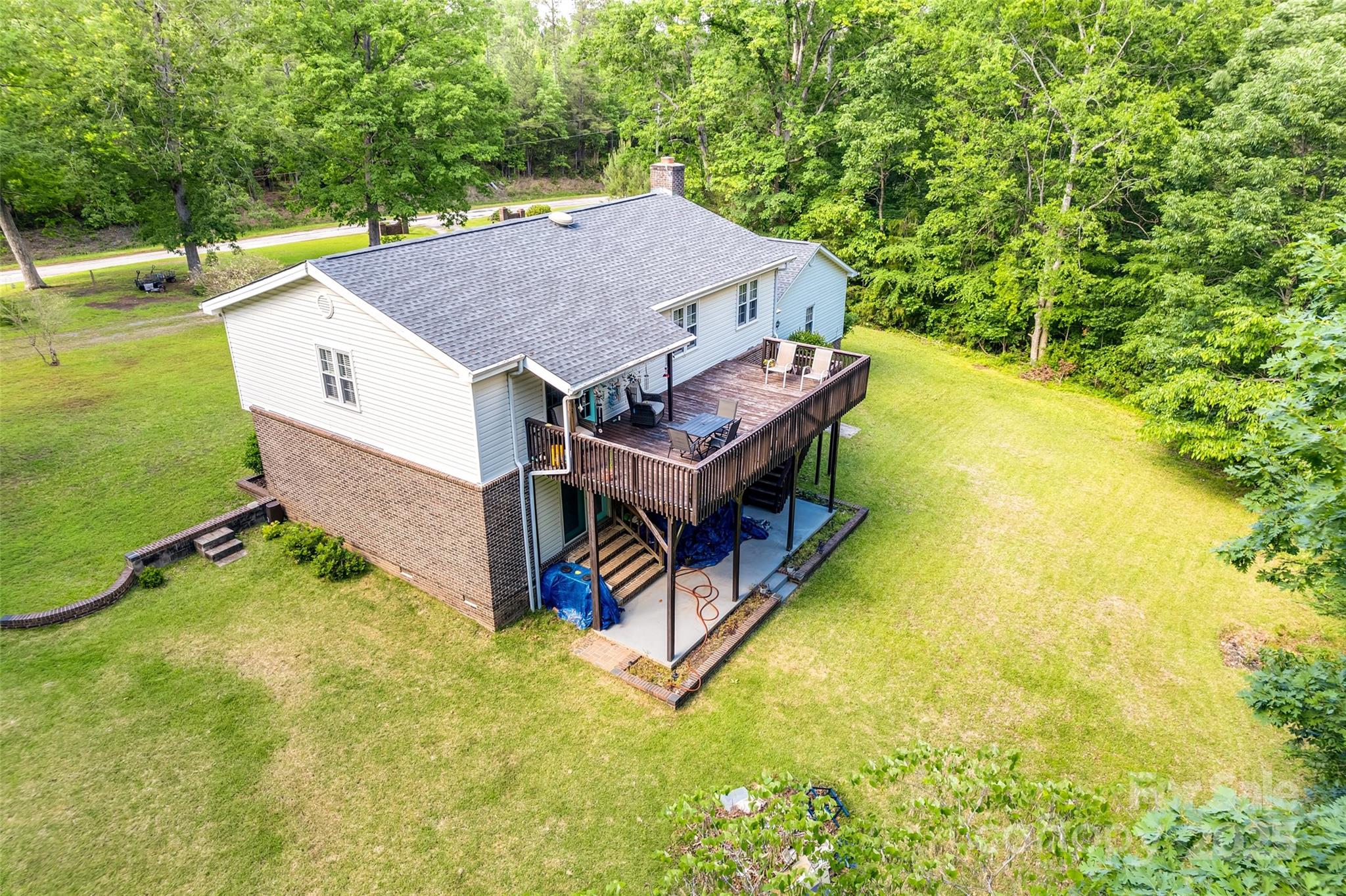 679 Fairforest Road Property Photo 27