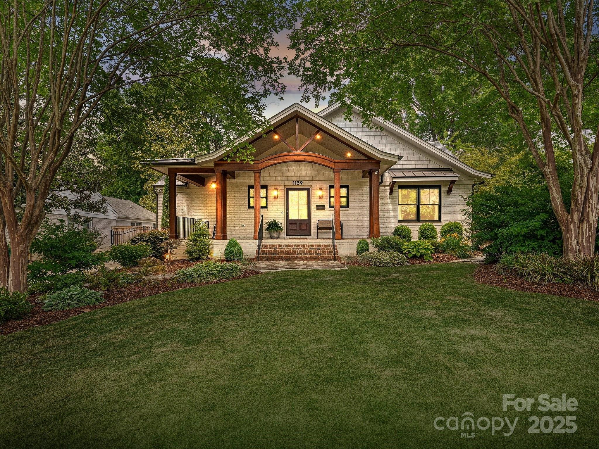 1139 Yale Place Property Photo 1