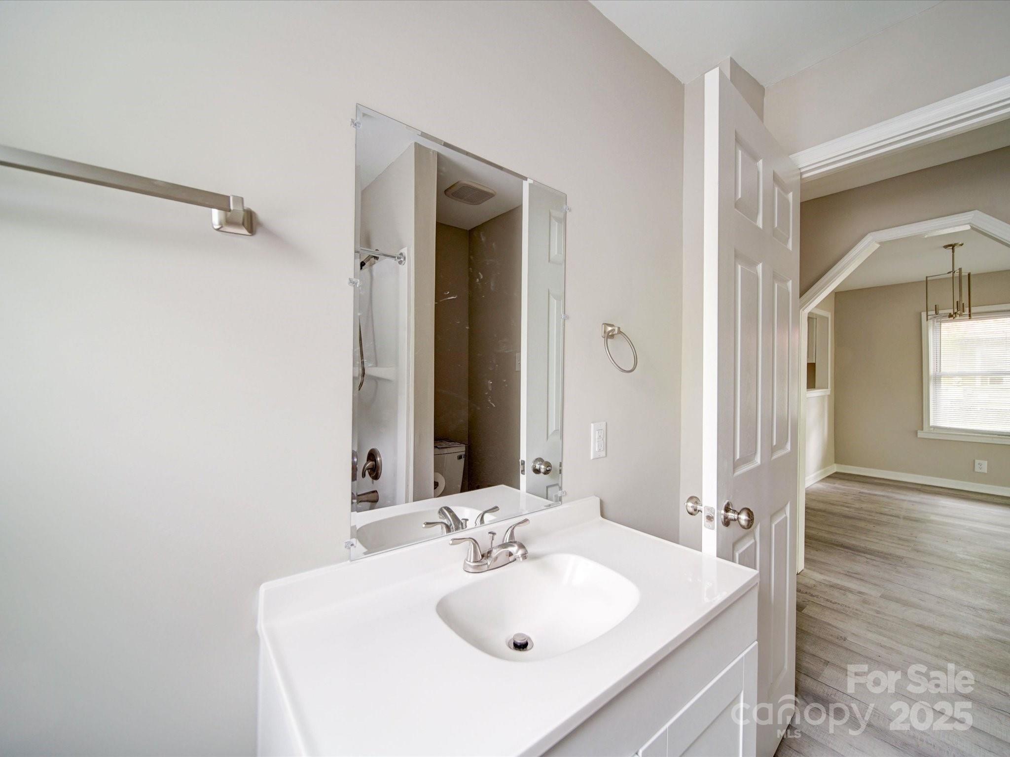 2123 W Sixth Avenue Property Photo 12