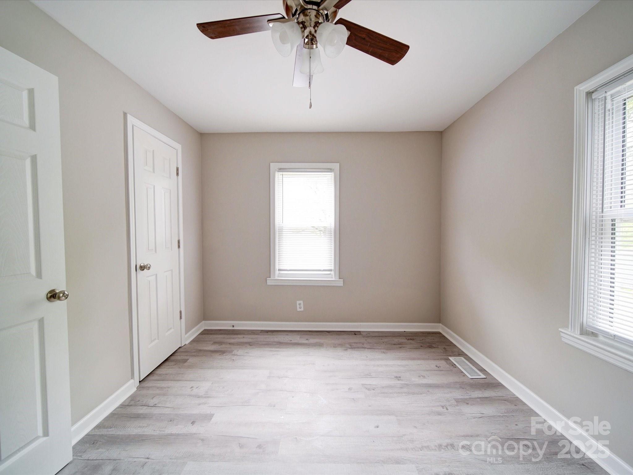 2123 W Sixth Avenue Property Photo 16