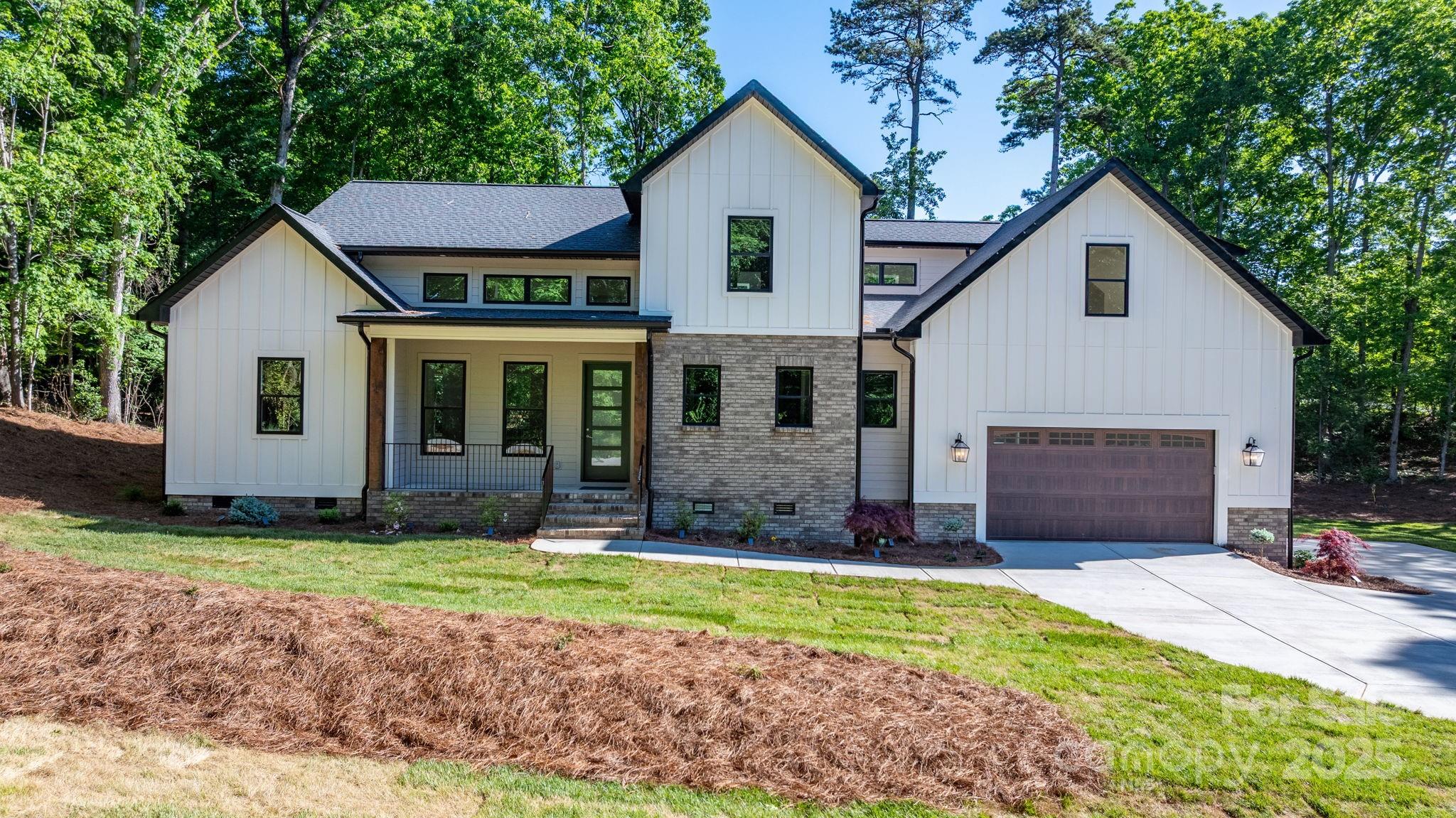 111 Greens Road Property Photo