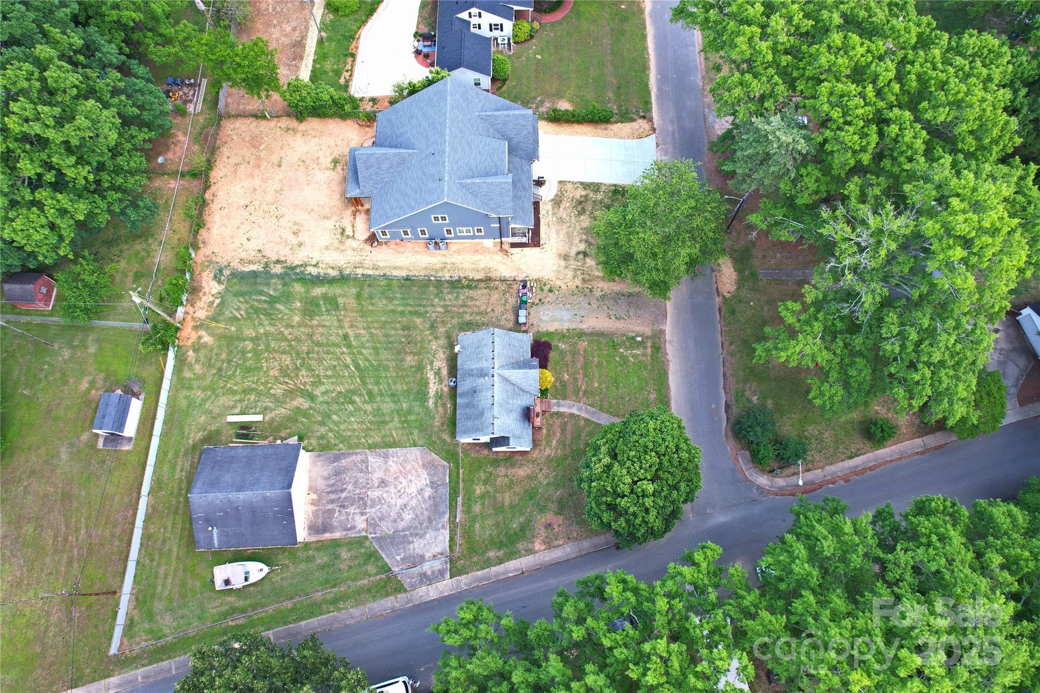 3901 Admiral Avenue Property Photo 6