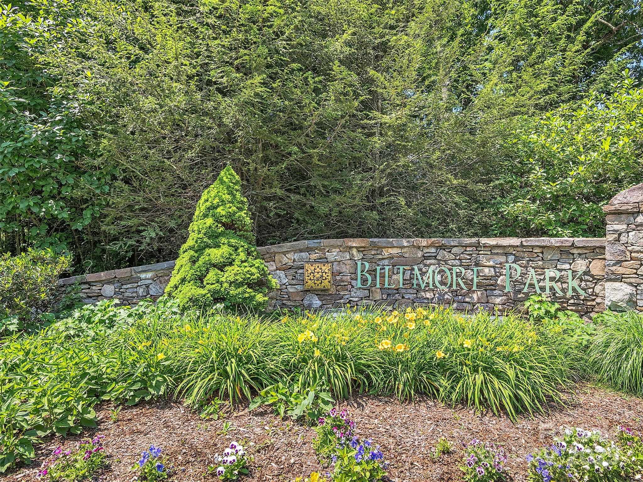 404 Coopers Hawk Drive Property Photo 13