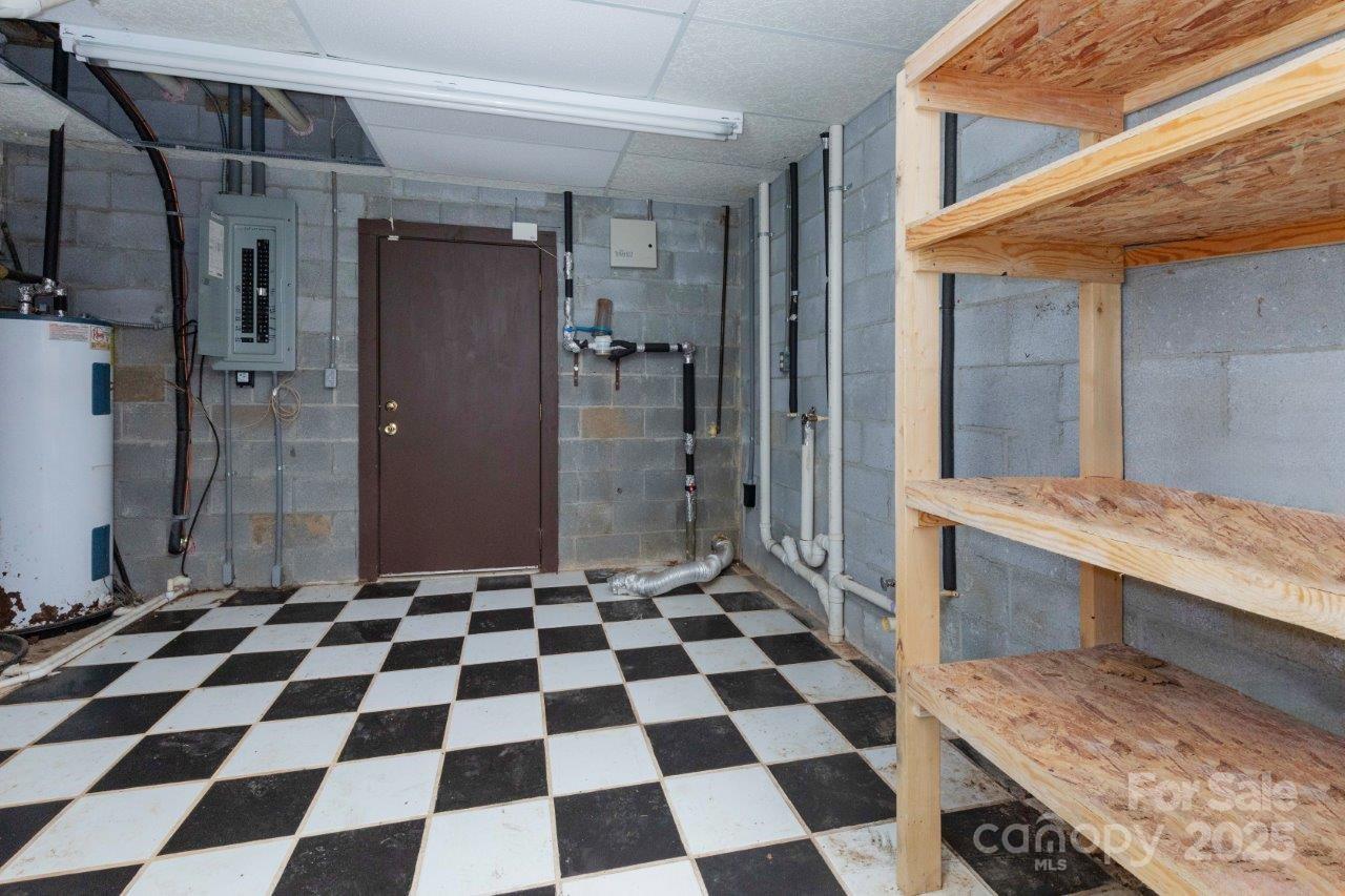 307 Five Star Drive Property Photo 8