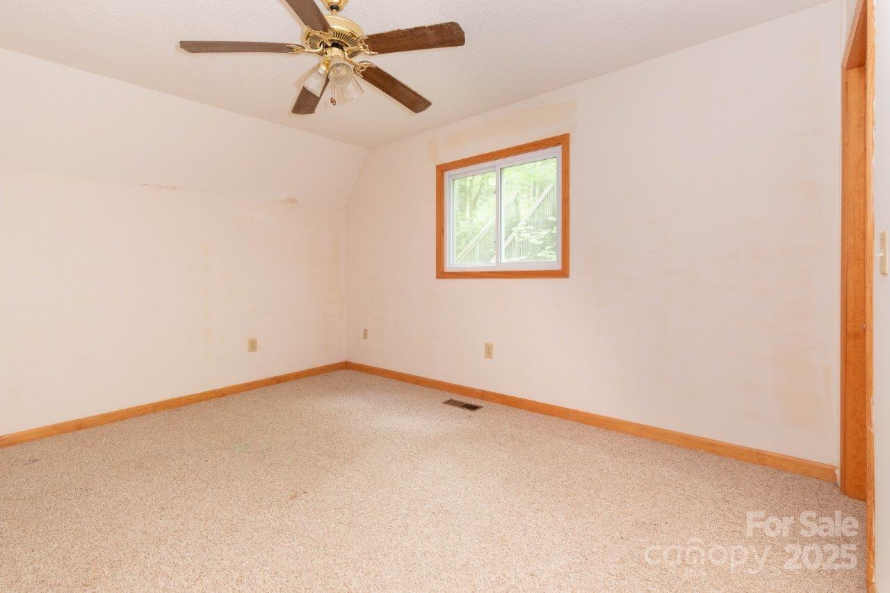 307 Five Star Drive Property Photo 11
