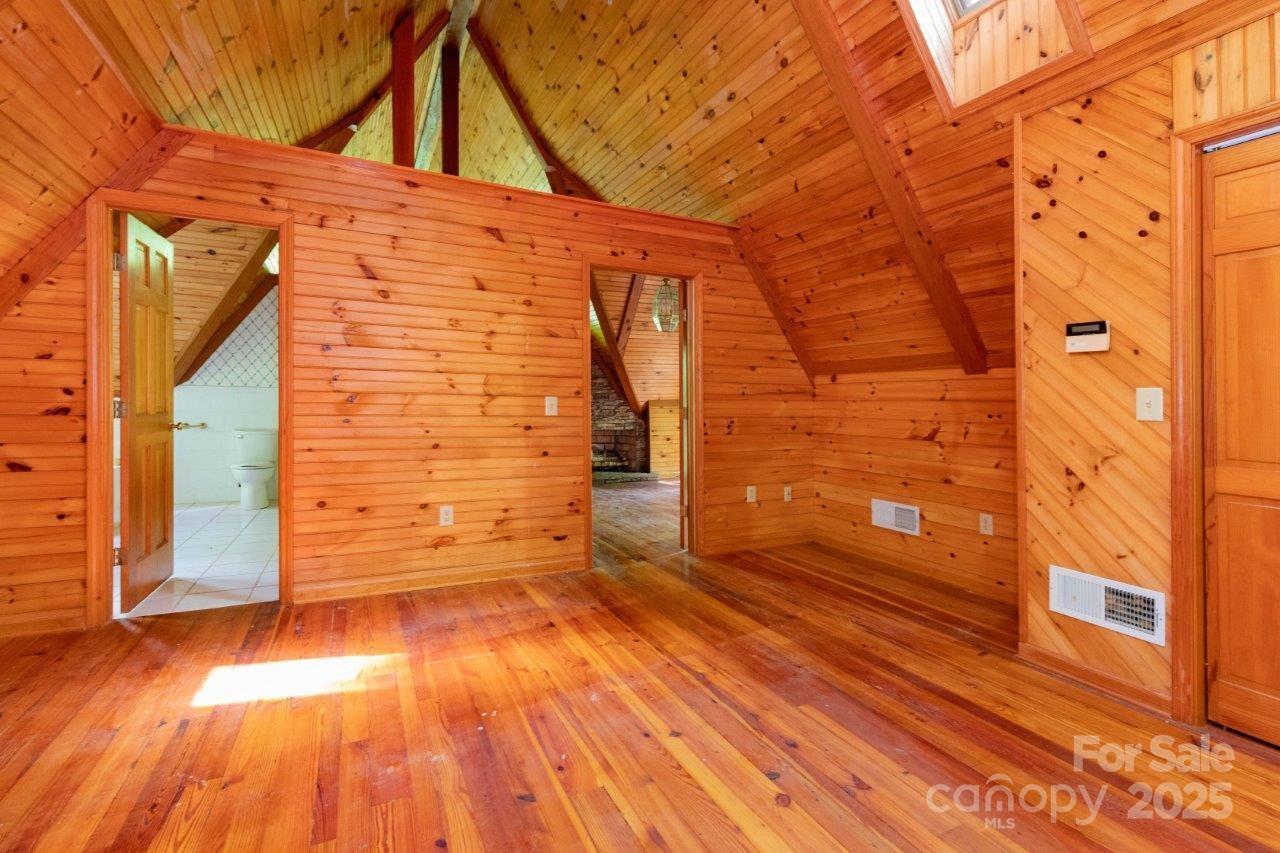 307 Five Star Drive Property Photo 17