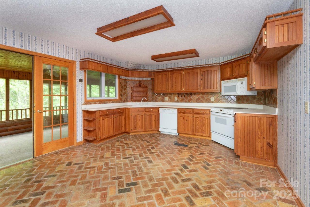 307 Five Star Drive Property Photo 24