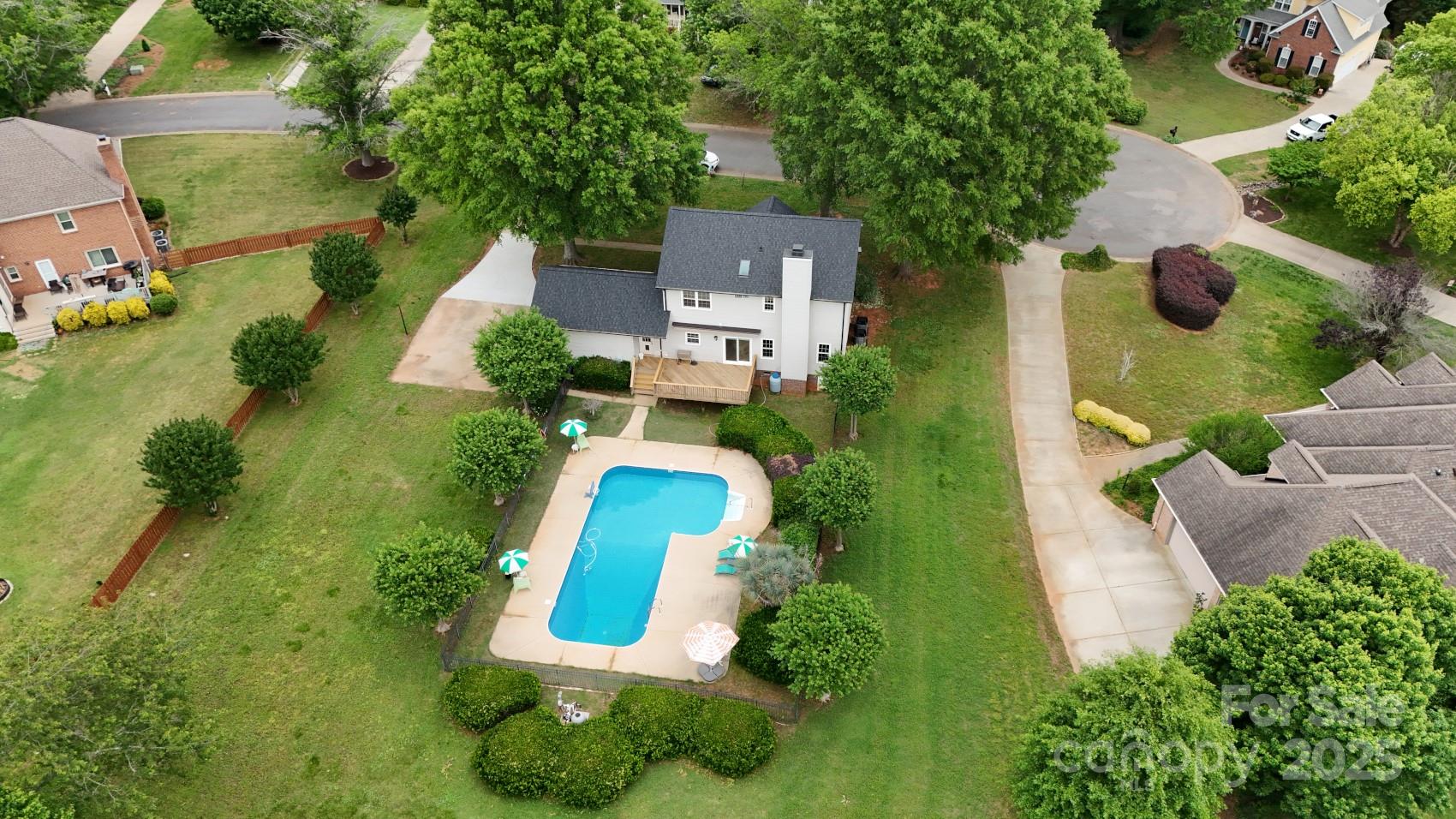 188 Turnberry Lane Property Photo