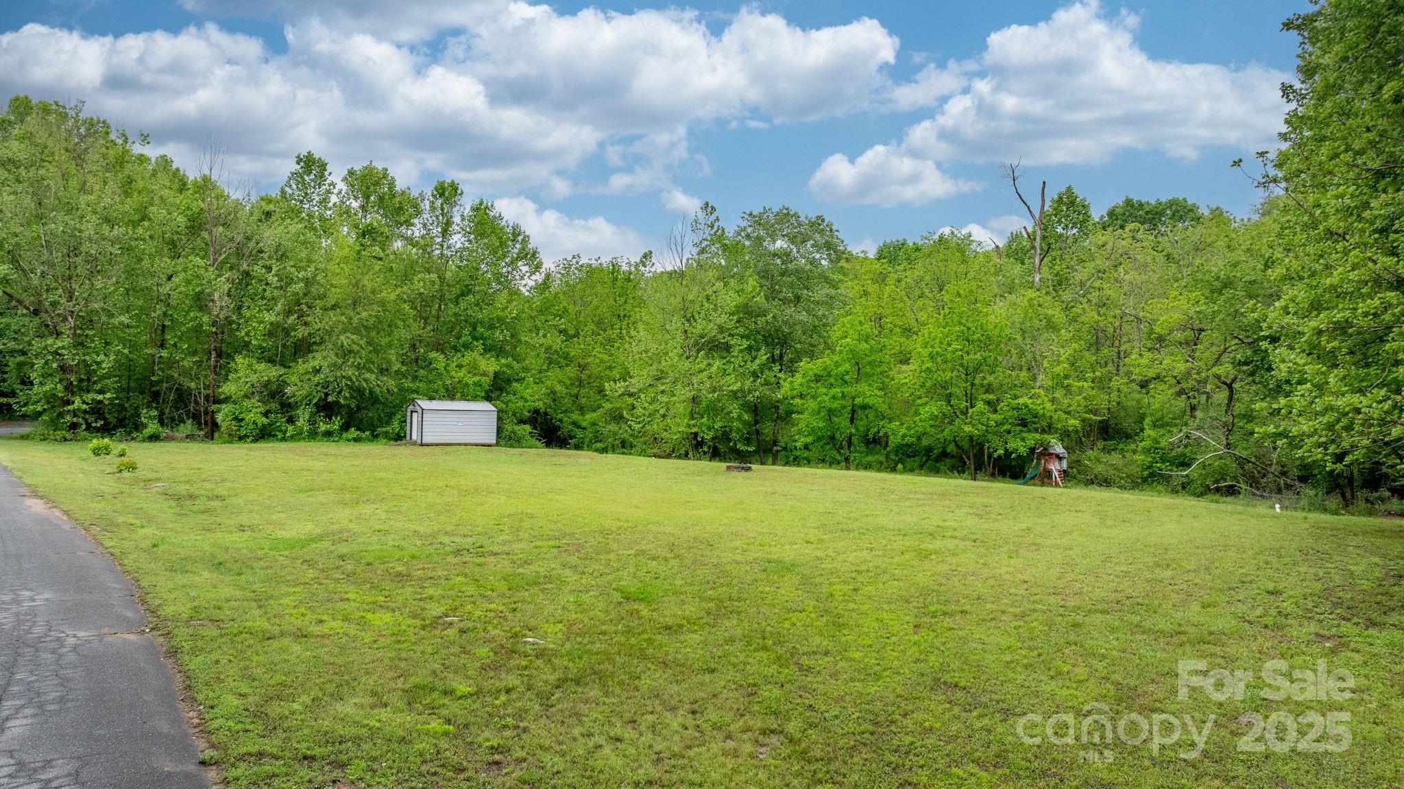 2325 Merts Way Property Photo 33