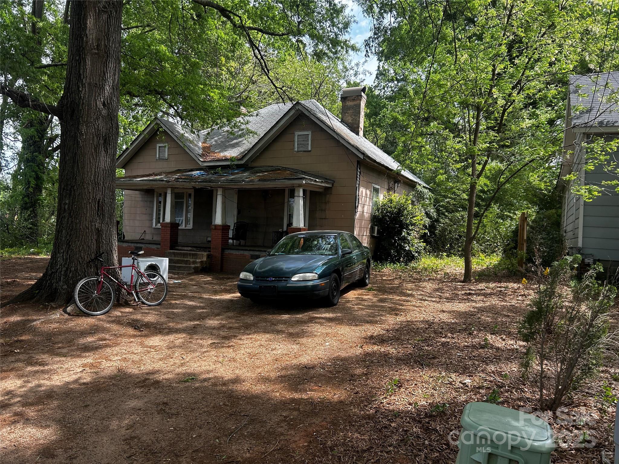 20232 Zion Avenue Property Photo 4