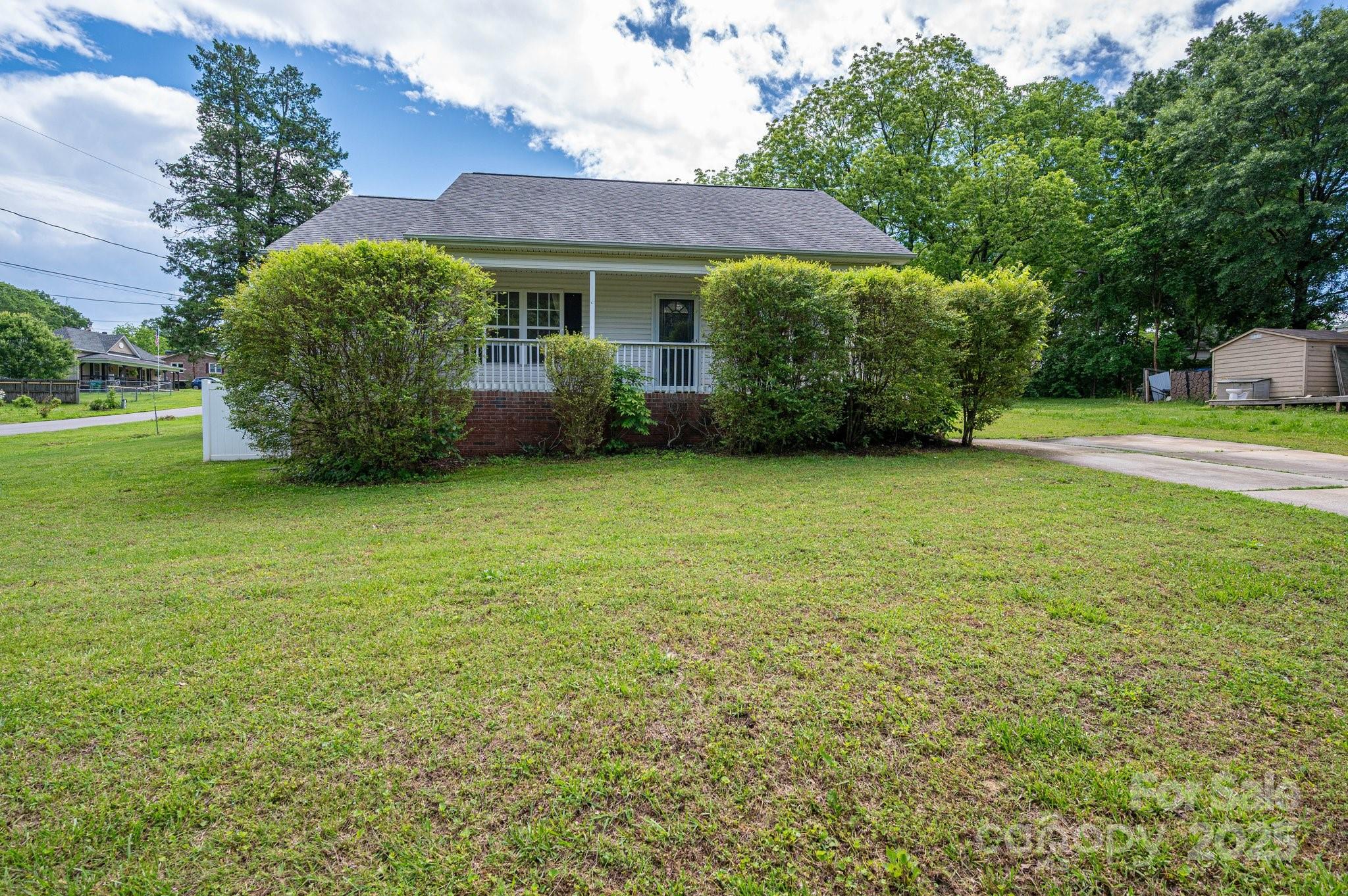 210 Park Street Property Photo
