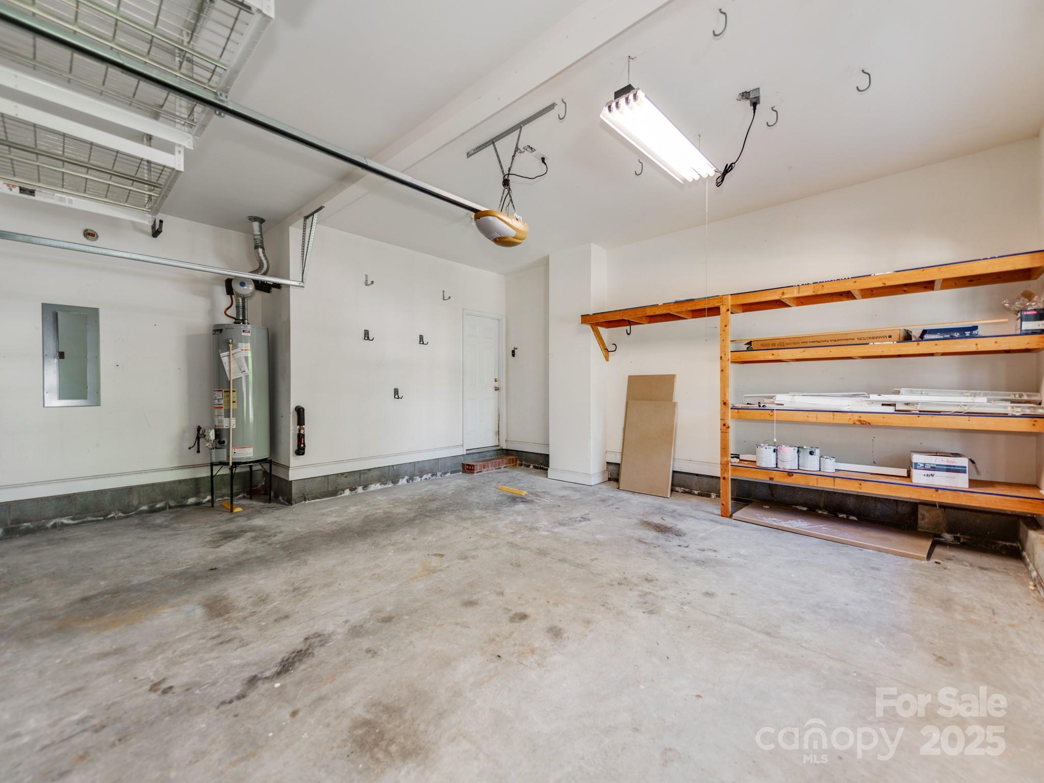 533 Montgrove Place Property Photo 33