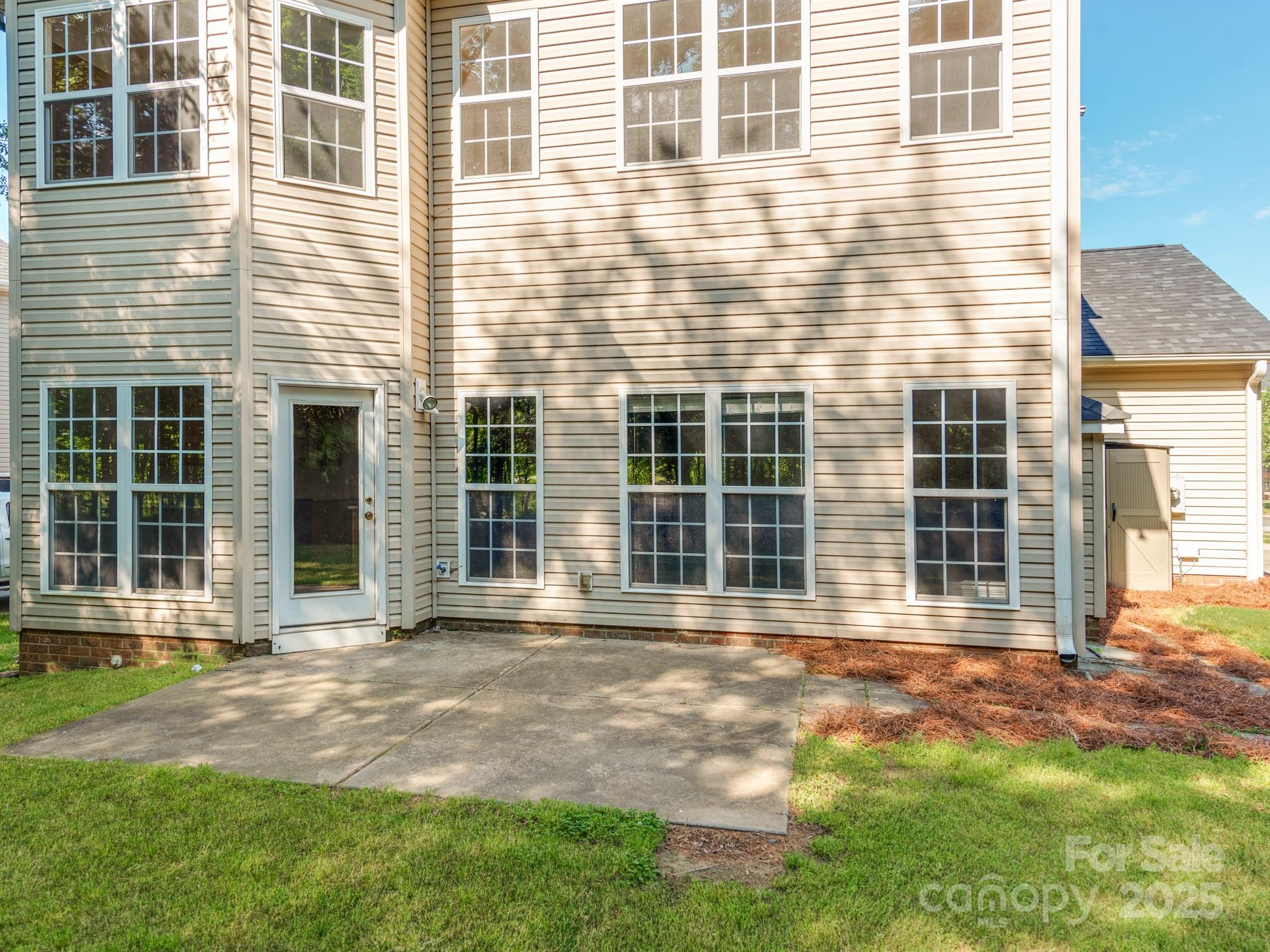 533 Montgrove Place Property Photo 42
