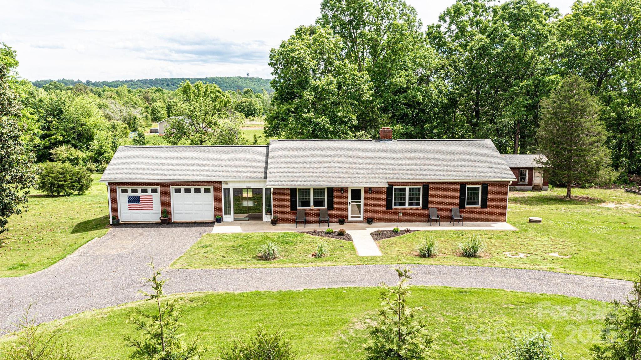 1850 Lee Pearson Road Property Photo
